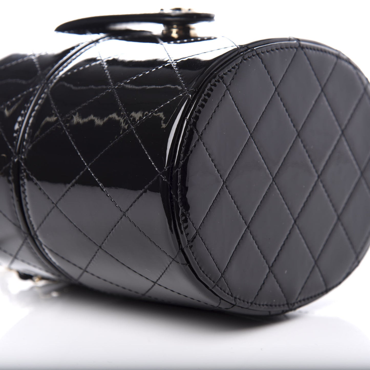 Patent Quilted Round Clutch With Chain Black