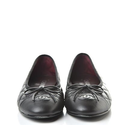 Chanel Aged Calfskin Quilted Cap Toe Ballerina Flats 37.5 Black 2 of 15