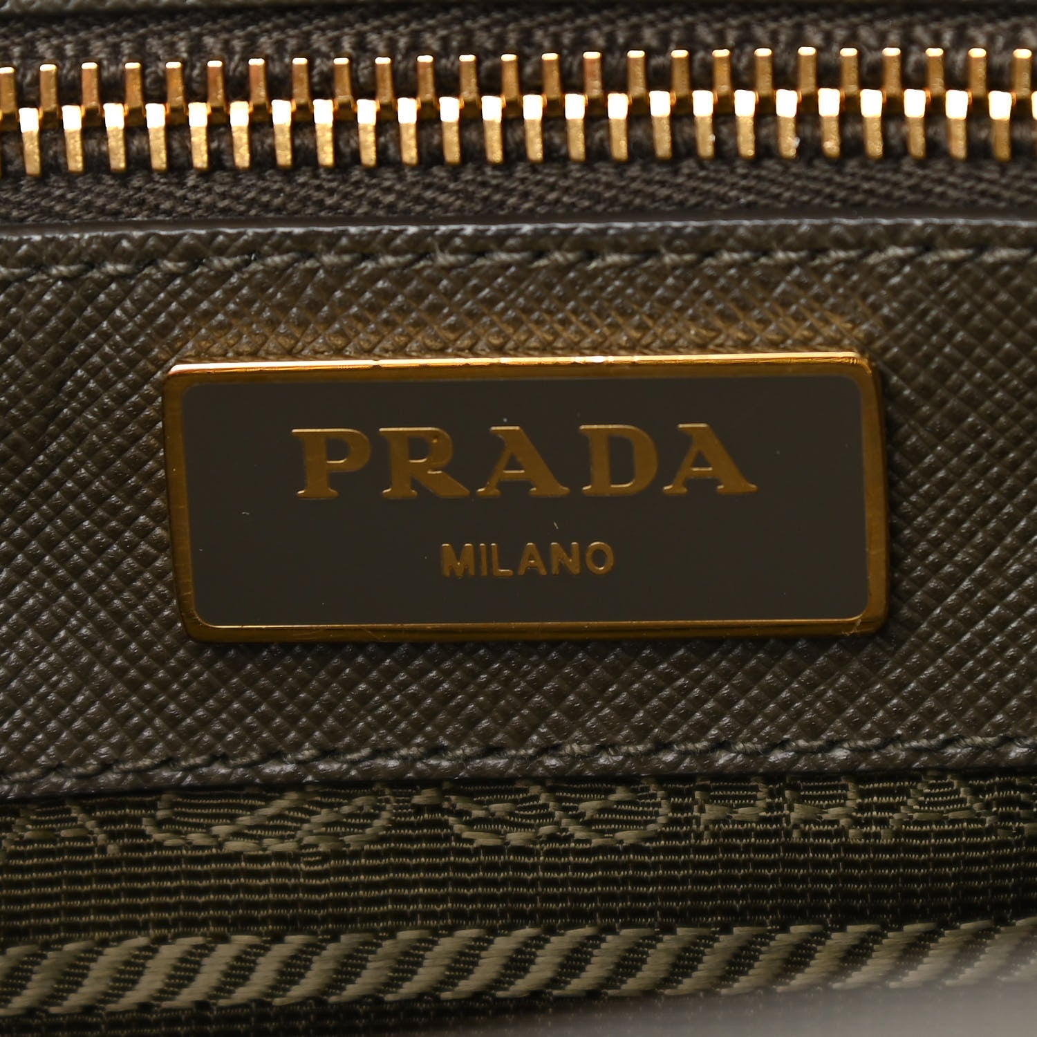 Prada Saffiano Tessuto Nylon Impunturato Quilted Shopper Militare Soleil 8 of 9