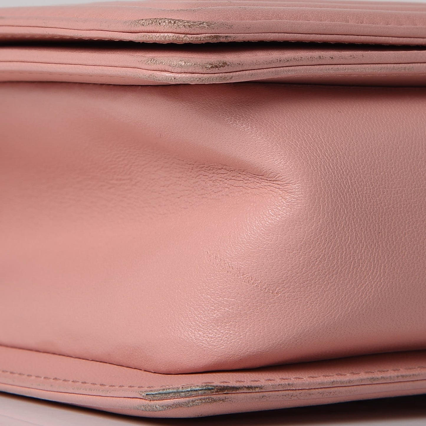 Lambskin Quilted Medium Boy Flap Light Pink