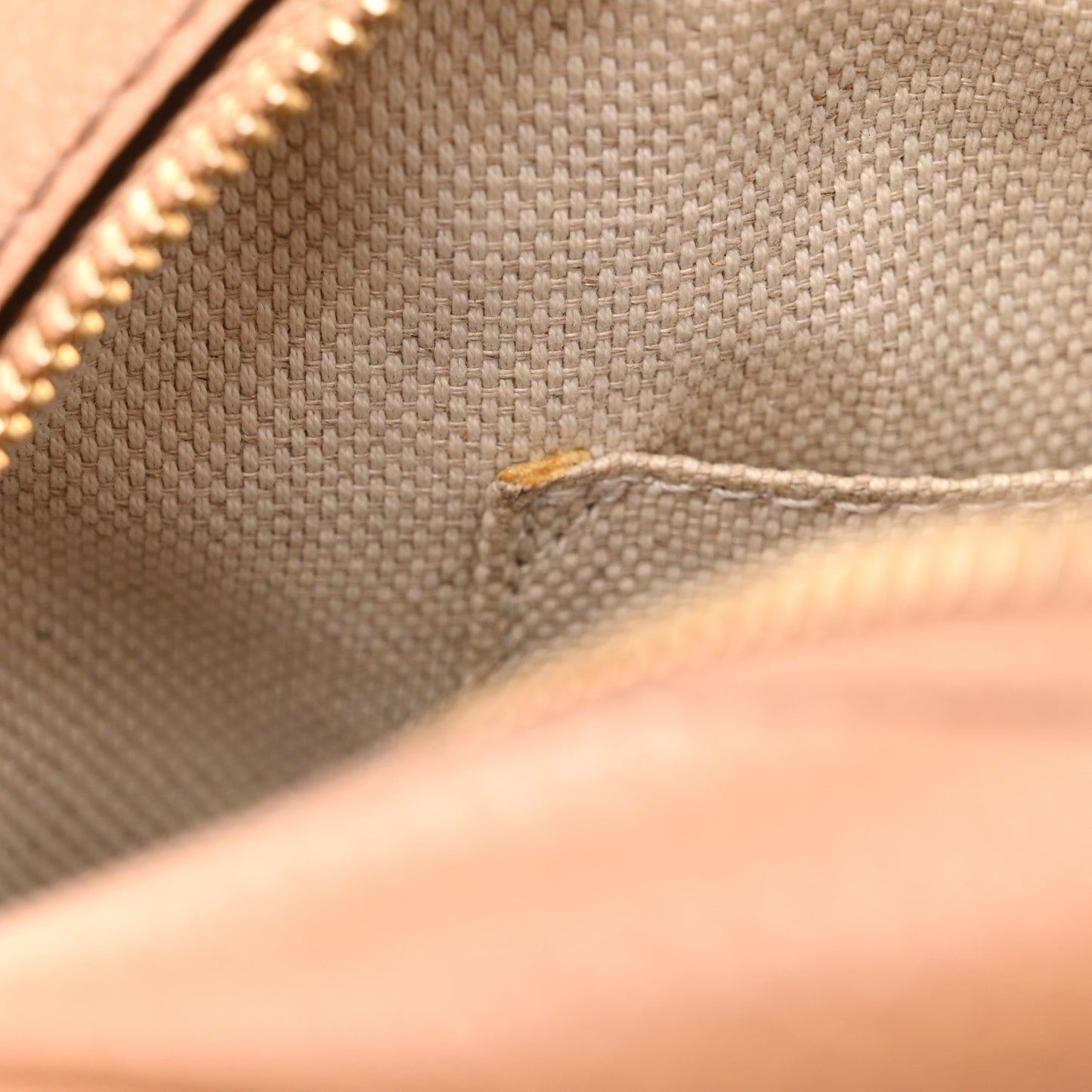 Pebbled Calfskin Small Soho Disco Bag Camelia