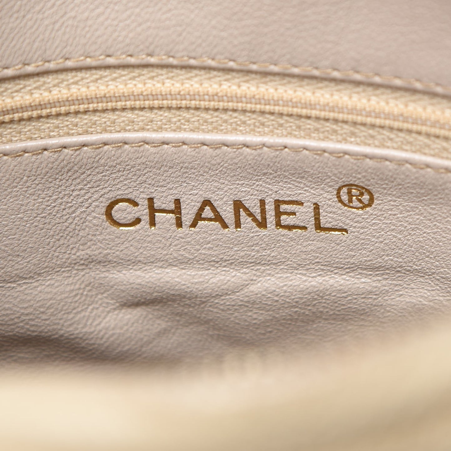 Caviar Quilted Shoulder Bag Beige Clair