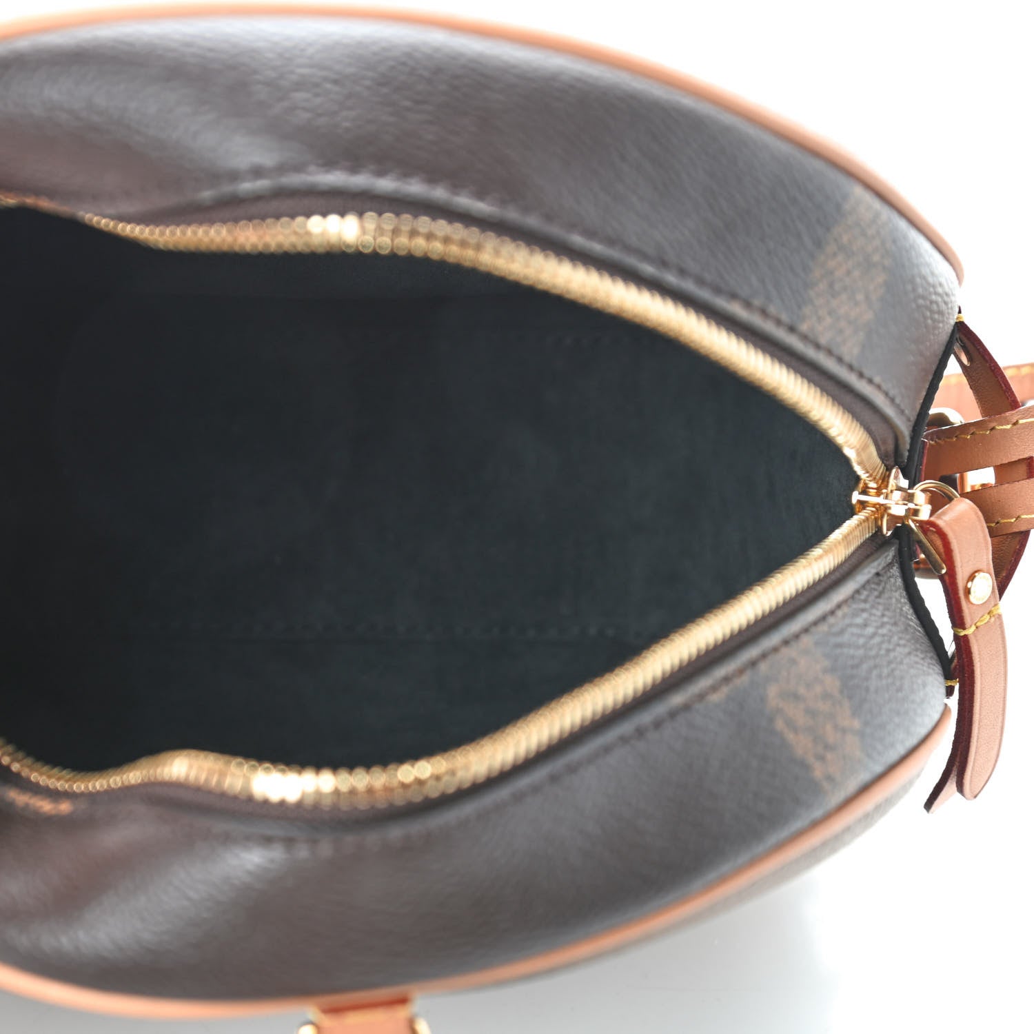 Louis Vuitton Reverse Monogram Giant Boite Chapeau Souple 5 of 9