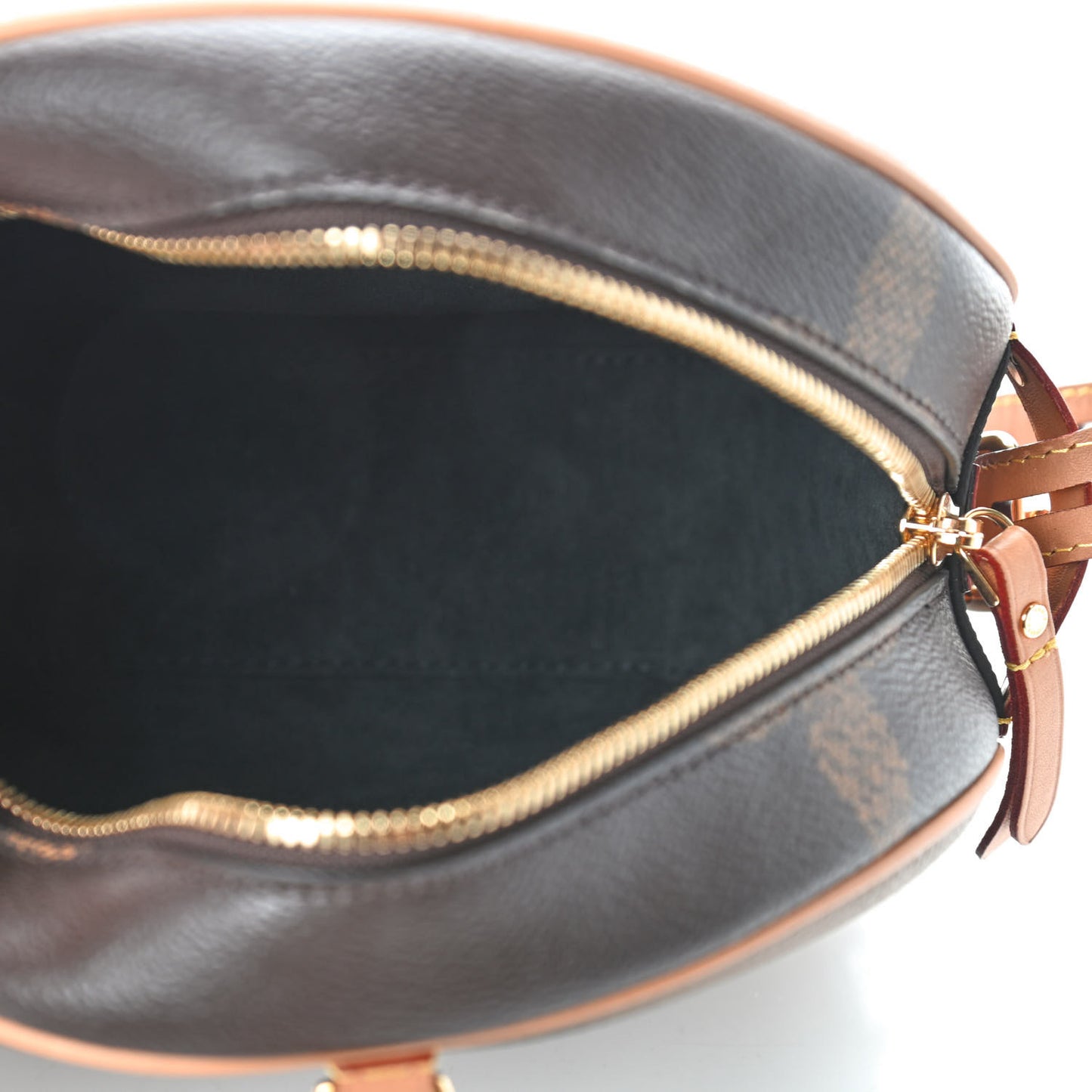 Reverse Monogram Giant Boite Chapeau Souple