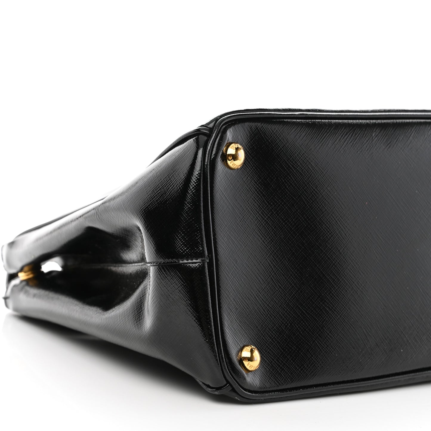 Saffiano Vernice Medium Galleria Double Zip Tote Black