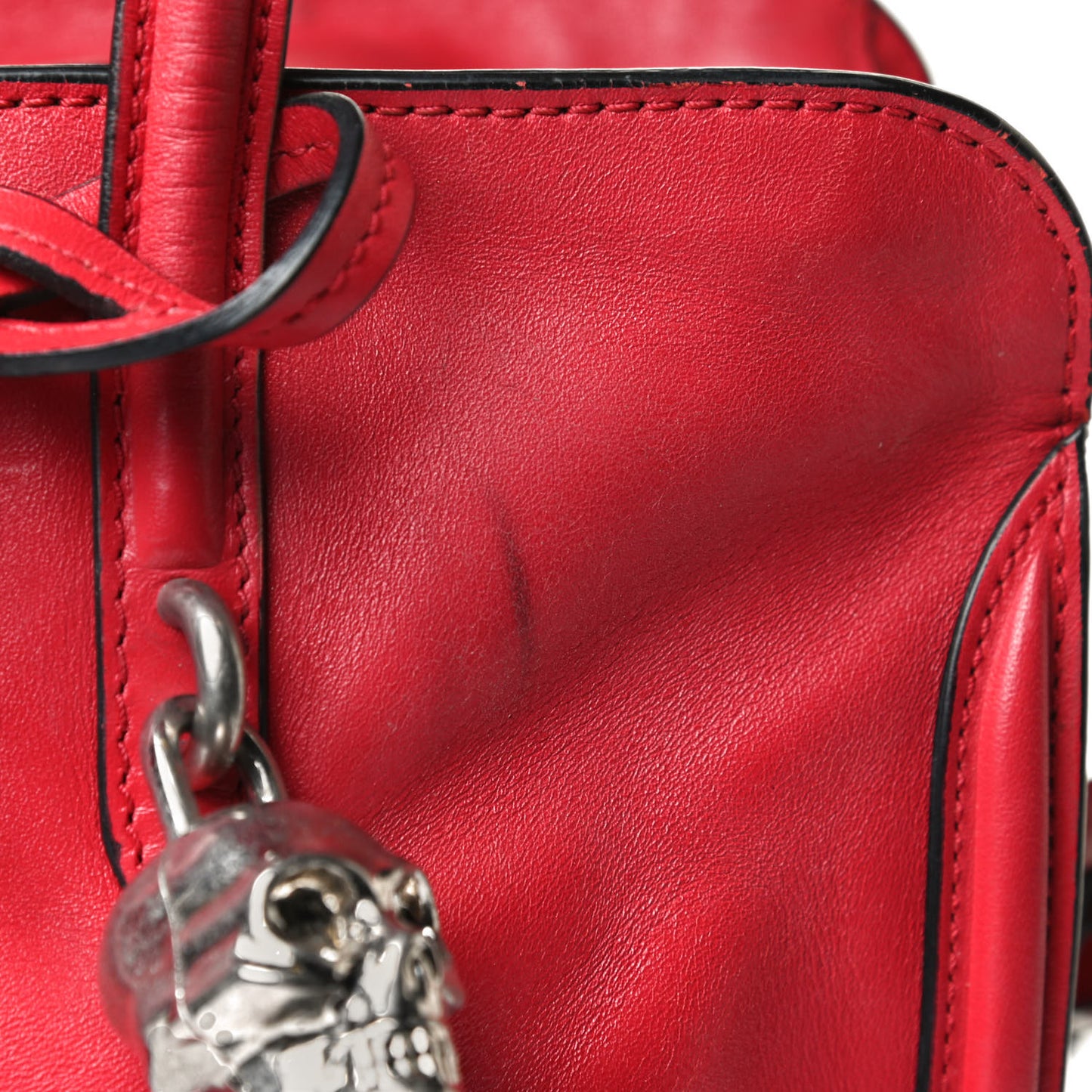 Pebbled Calfskin Small Skull Padlock Zip Around Tote Red