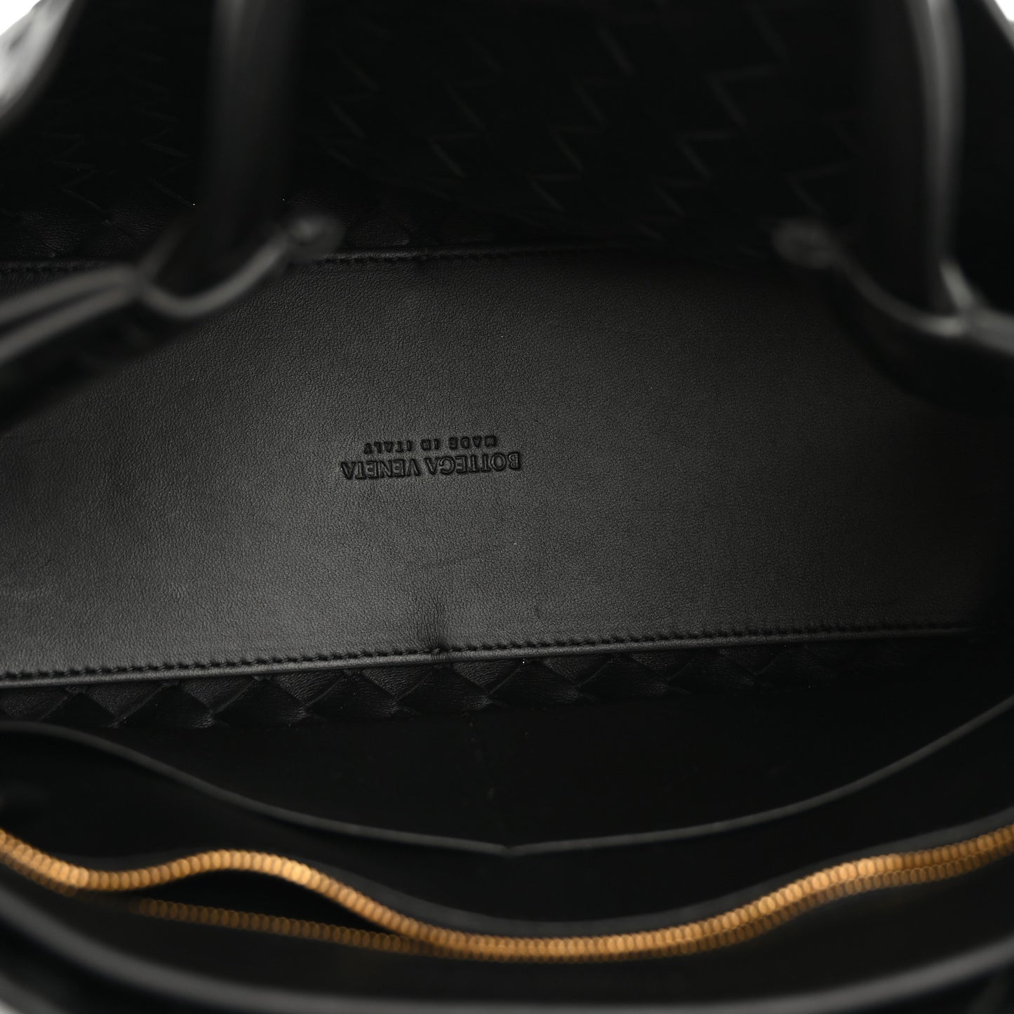 Nappa Intrecciato Medium Andiamo Shoulder Bag Black Black