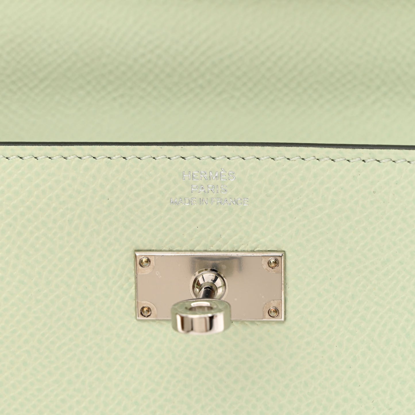 Epsom Kelly Wallet To Go Vert Fizz