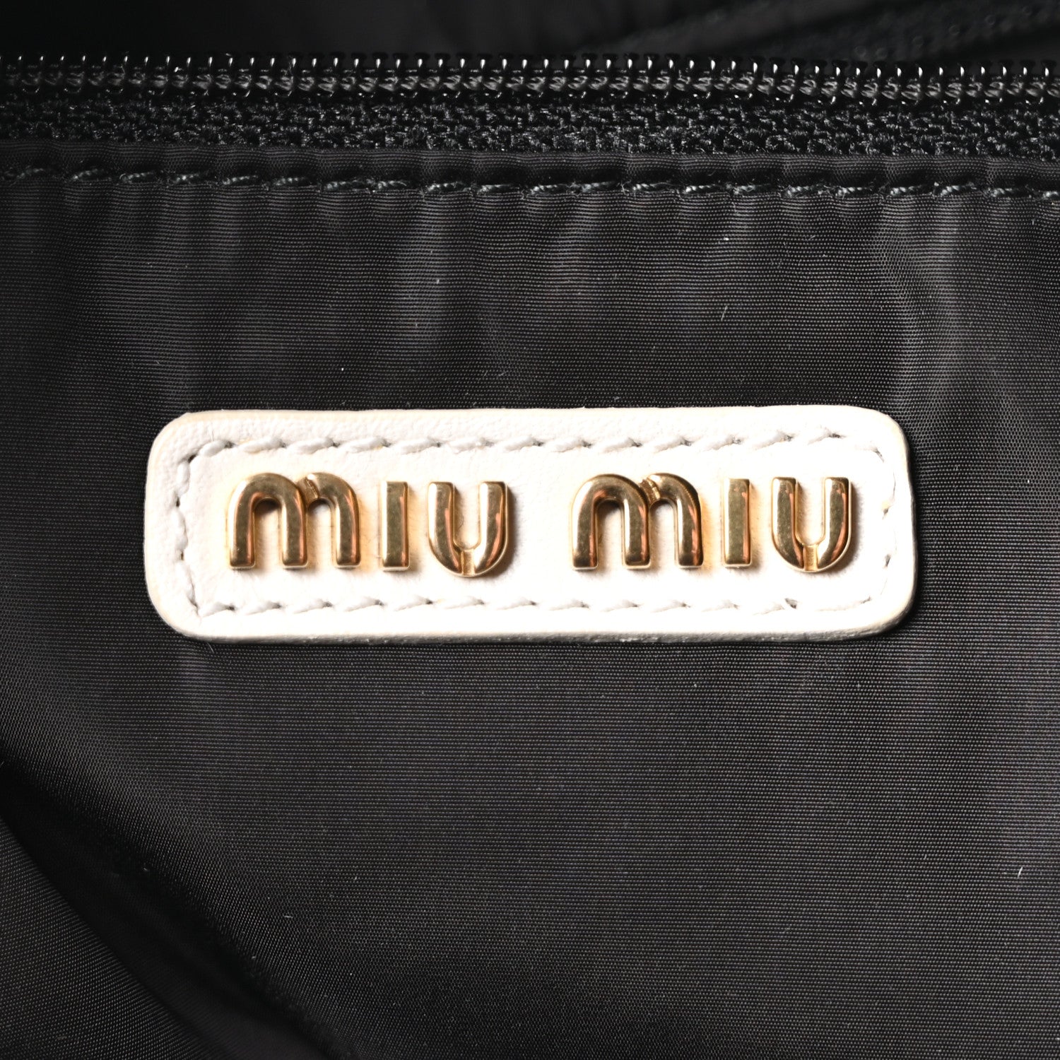 Miu Miu Soft Calf Softy Shoulder Bag Bianco 5 of 8