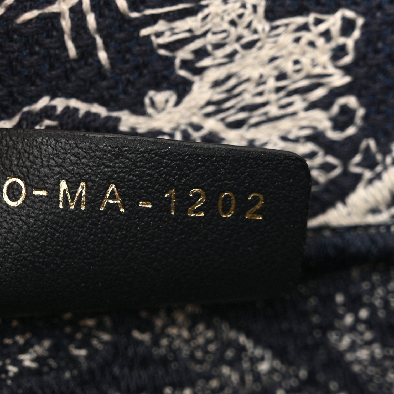 Christian Dior Canvas Embroidered Medium Dioriviera Toile De Jouy Reverse Book Tote Blue 7 of 15