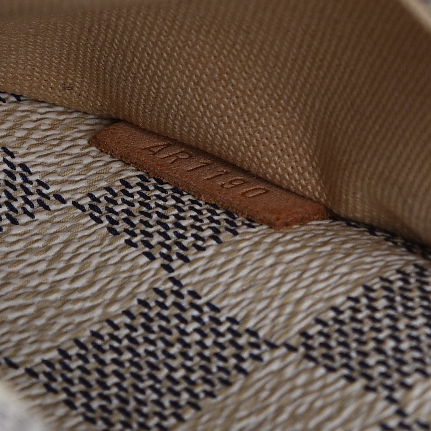 Louis Vuitton Damier Azur Totally MM 7 of 7
