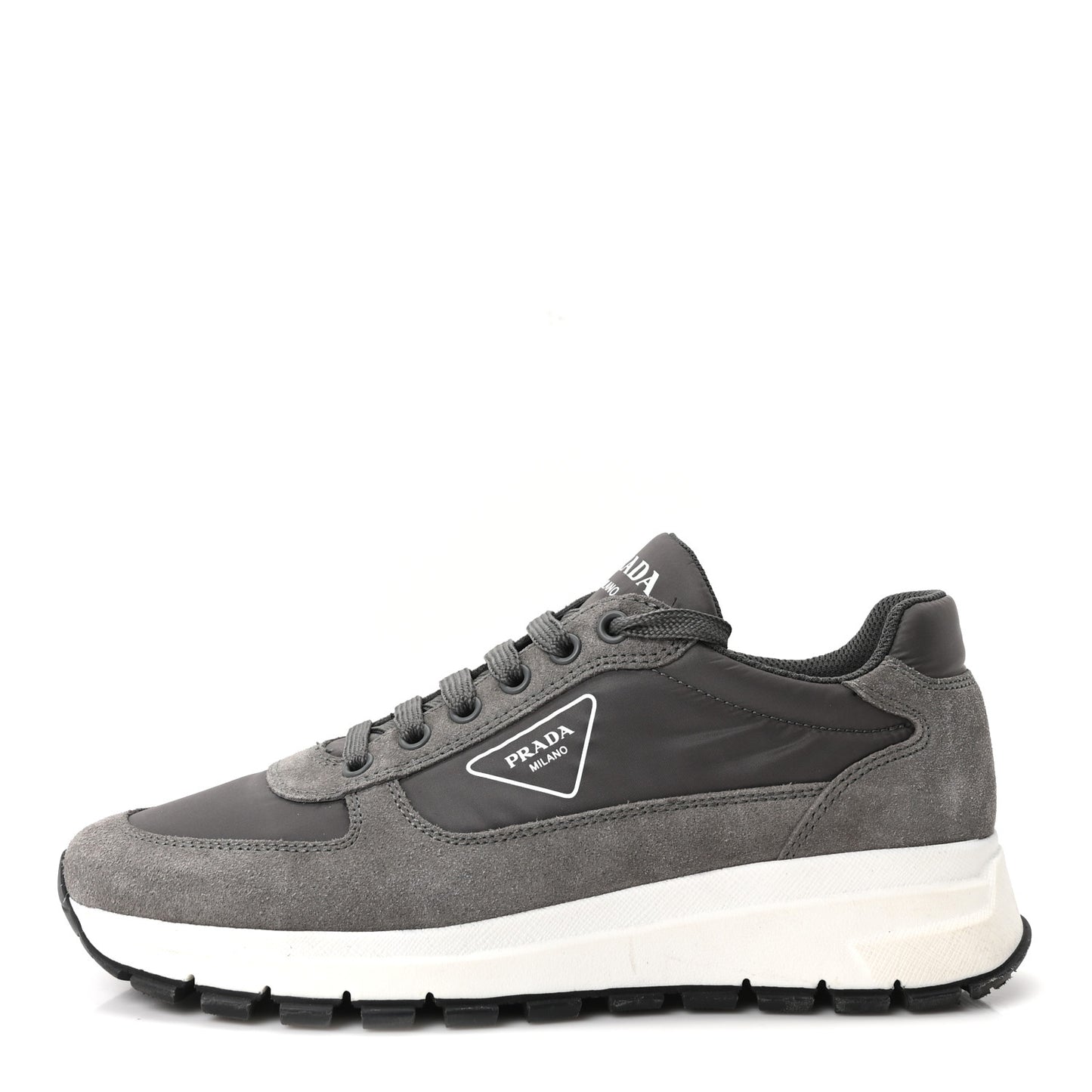 Re-Nylon Suede Metal Triangle Logo Quilted 45mm Sneakers 38 Ghiaia