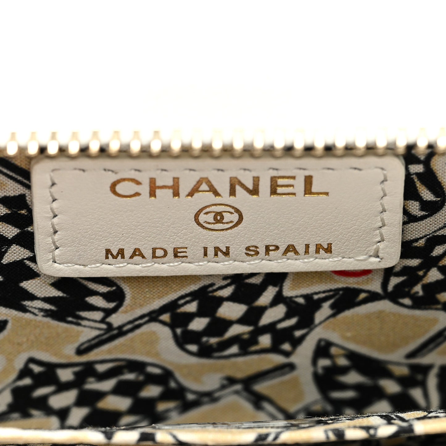 Caviar Quilted Striated CC Zip Coin Purse White