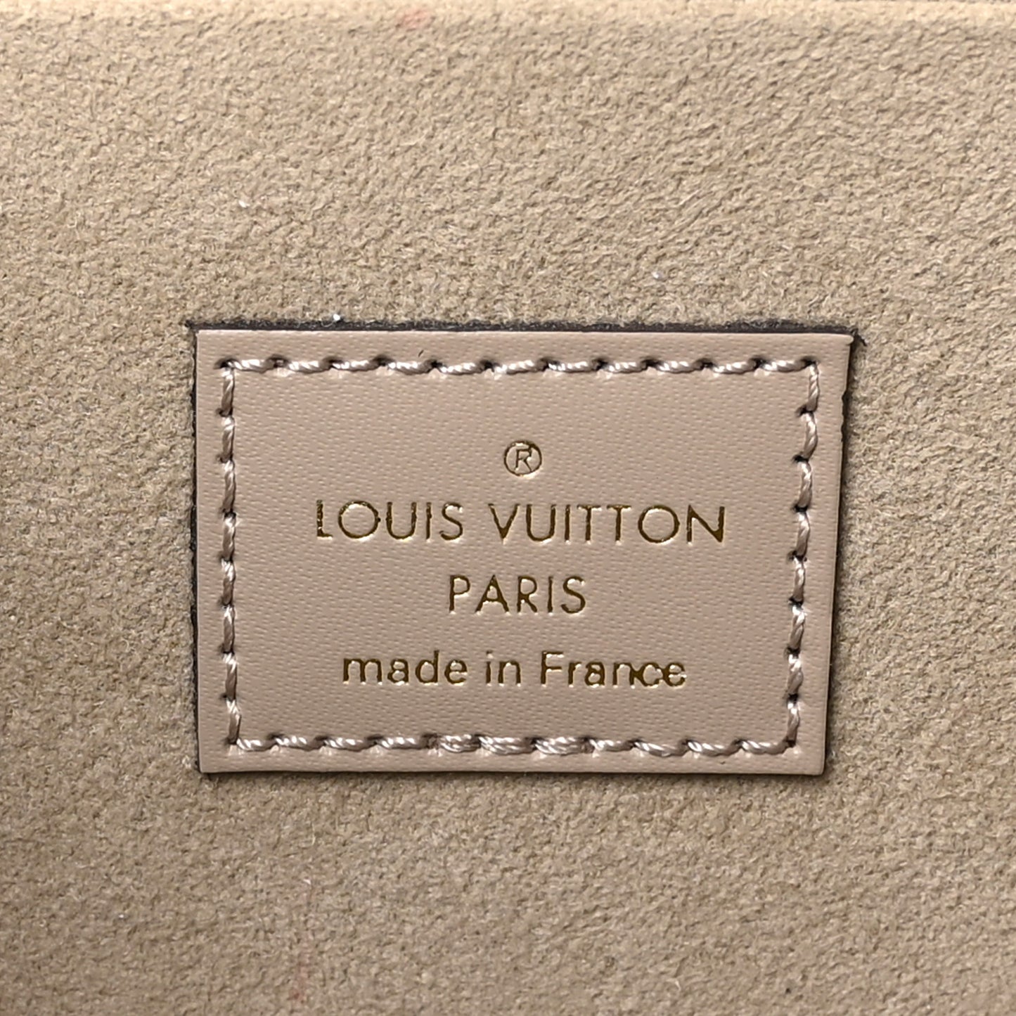 Epi Felicie Pochette Chain Wallet Galet