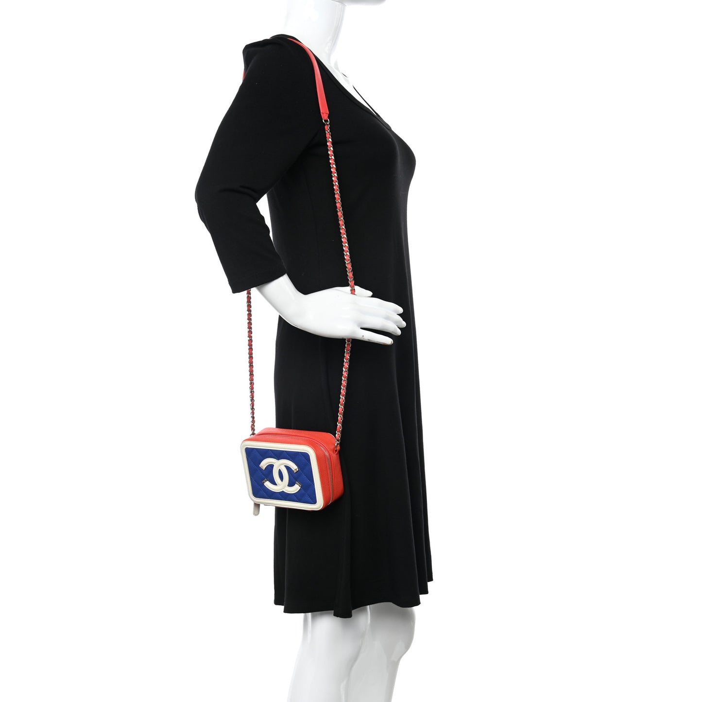 Caviar Quilted Filigree Vanity Clutch With Chain Blue White Red