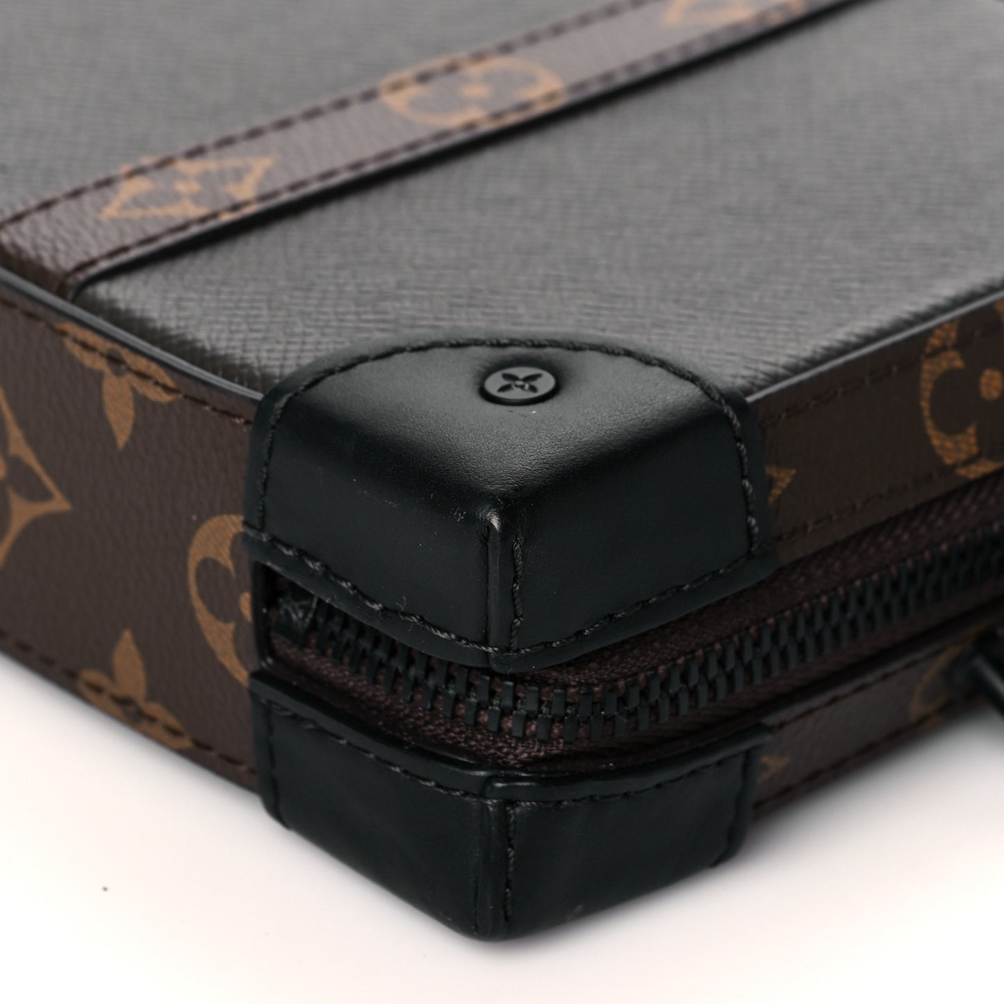 Taiga Monogram Soft Trunk Wallet Khaki Green