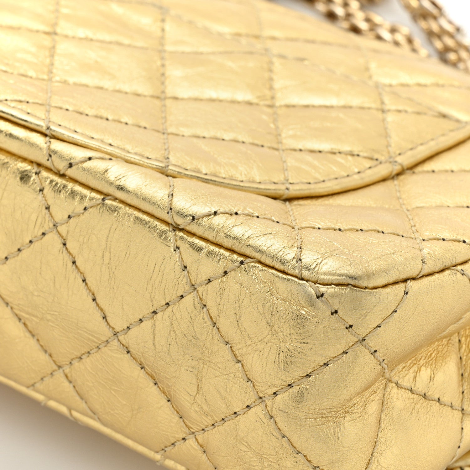 Chanel Metallic Aged Calfskin Quilted 2.55 Reissue 225 Flap Gold 19 of 23