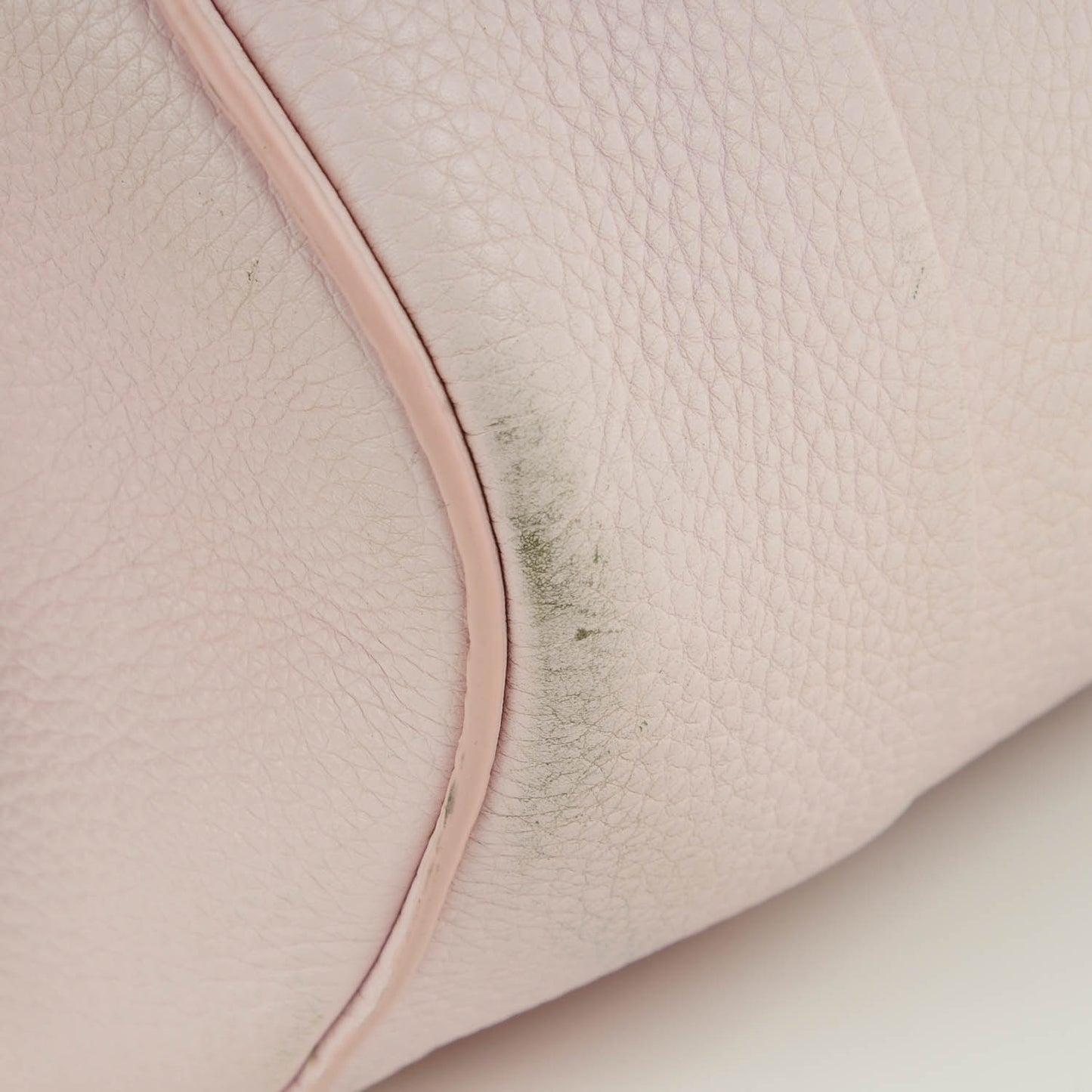 Pebbled Lambskin Rocco Gummy