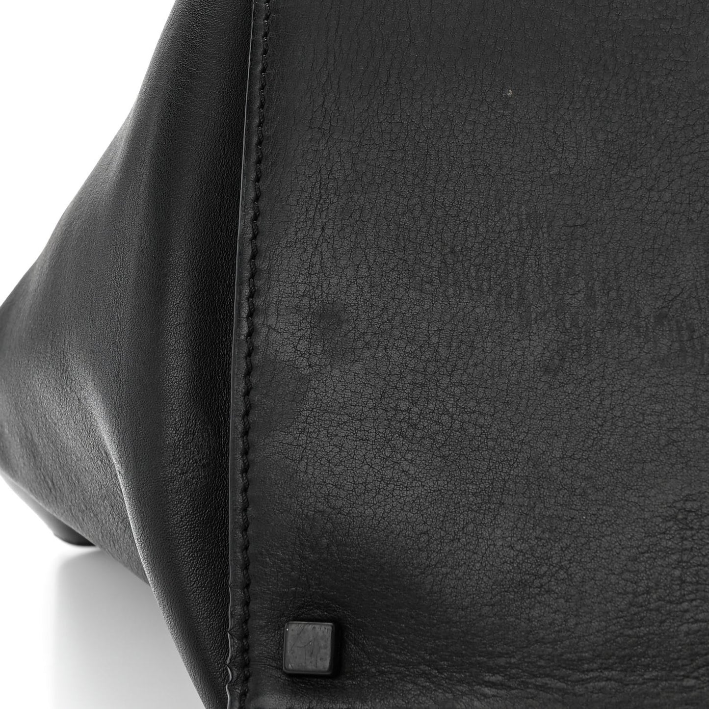 Smooth Calfskin Medium Phantom Luggage Black