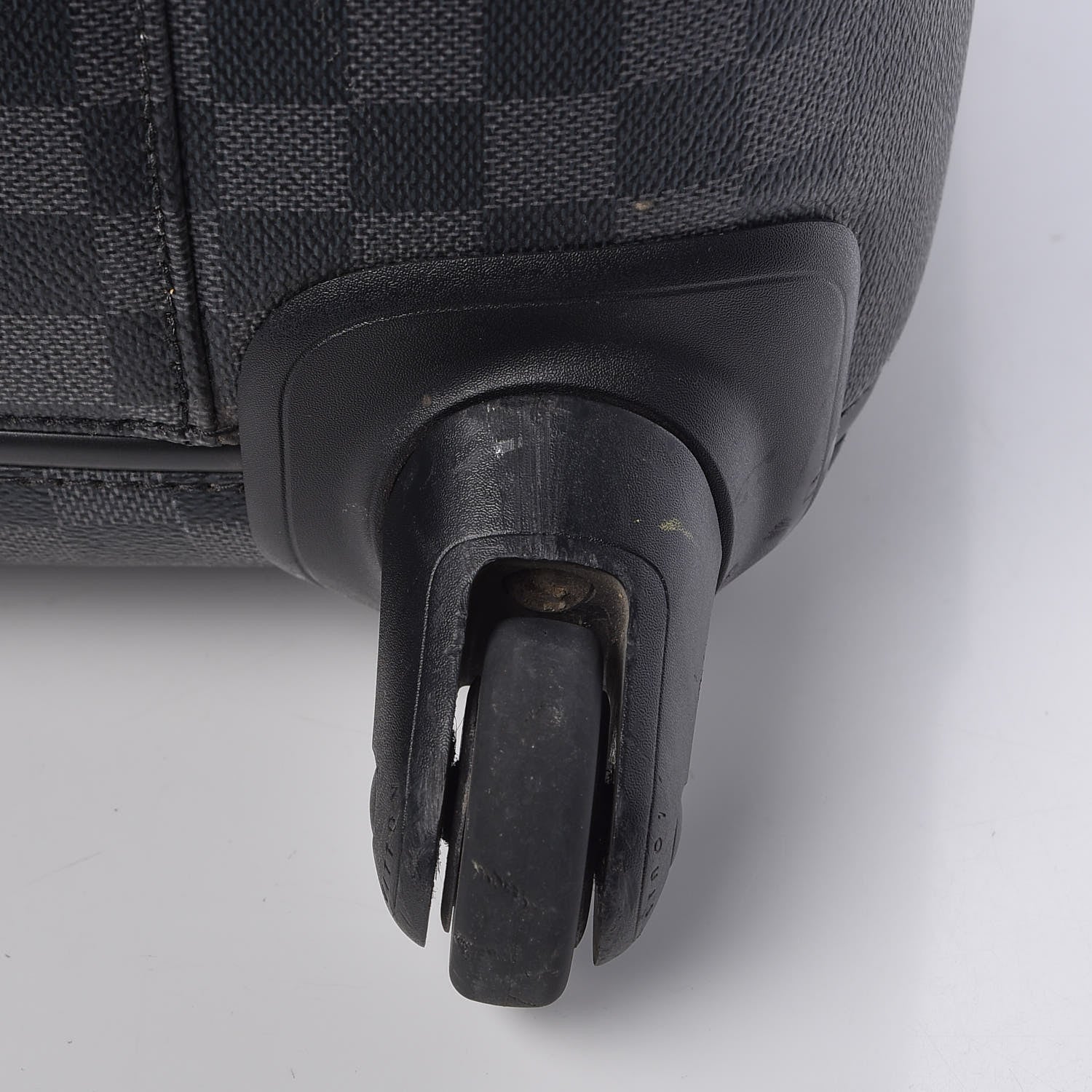 Louis Vuitton Damier Graphite Zephyr 70 11 of 20