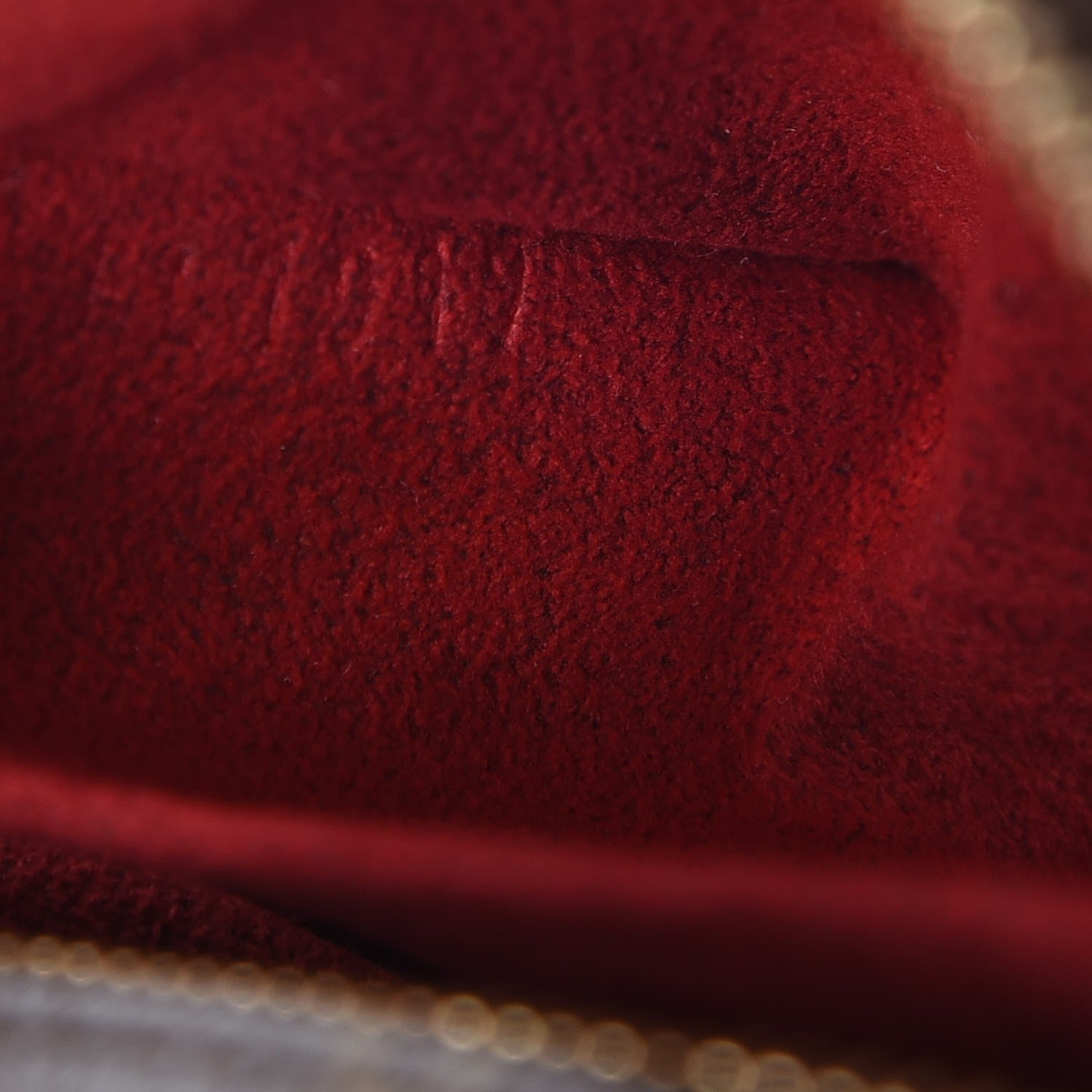 Louis Vuitton Monogram Wapity 8 of 8