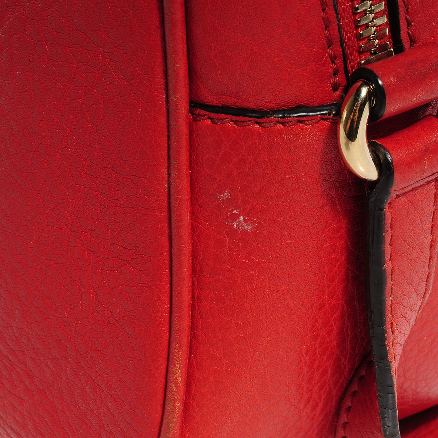 Pebbled Calfskin Small Soho Disco Bag Vibrant Red