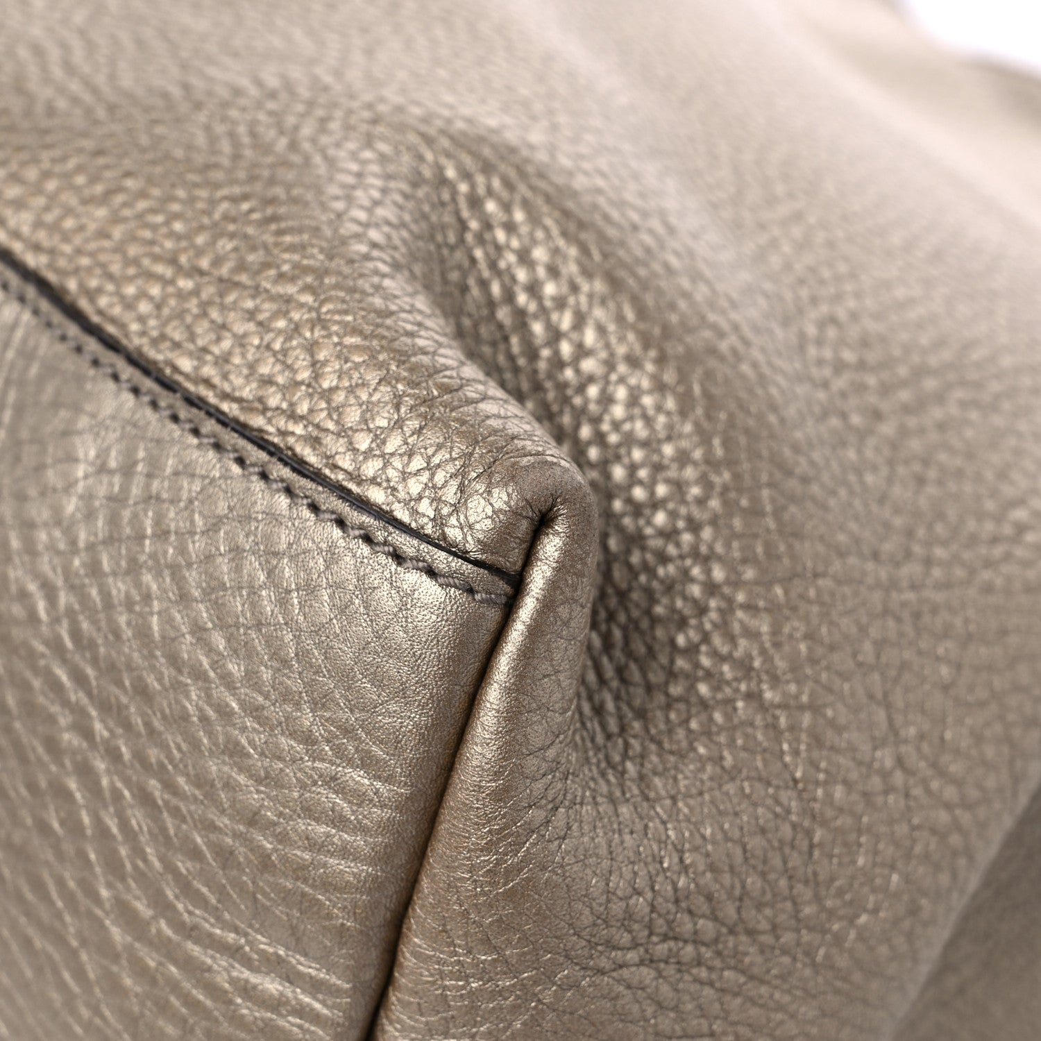 Gucci Metallic Pebbled Calfskin Medium Soho Chain Shoulder Bag Golden Beige 10 of 11