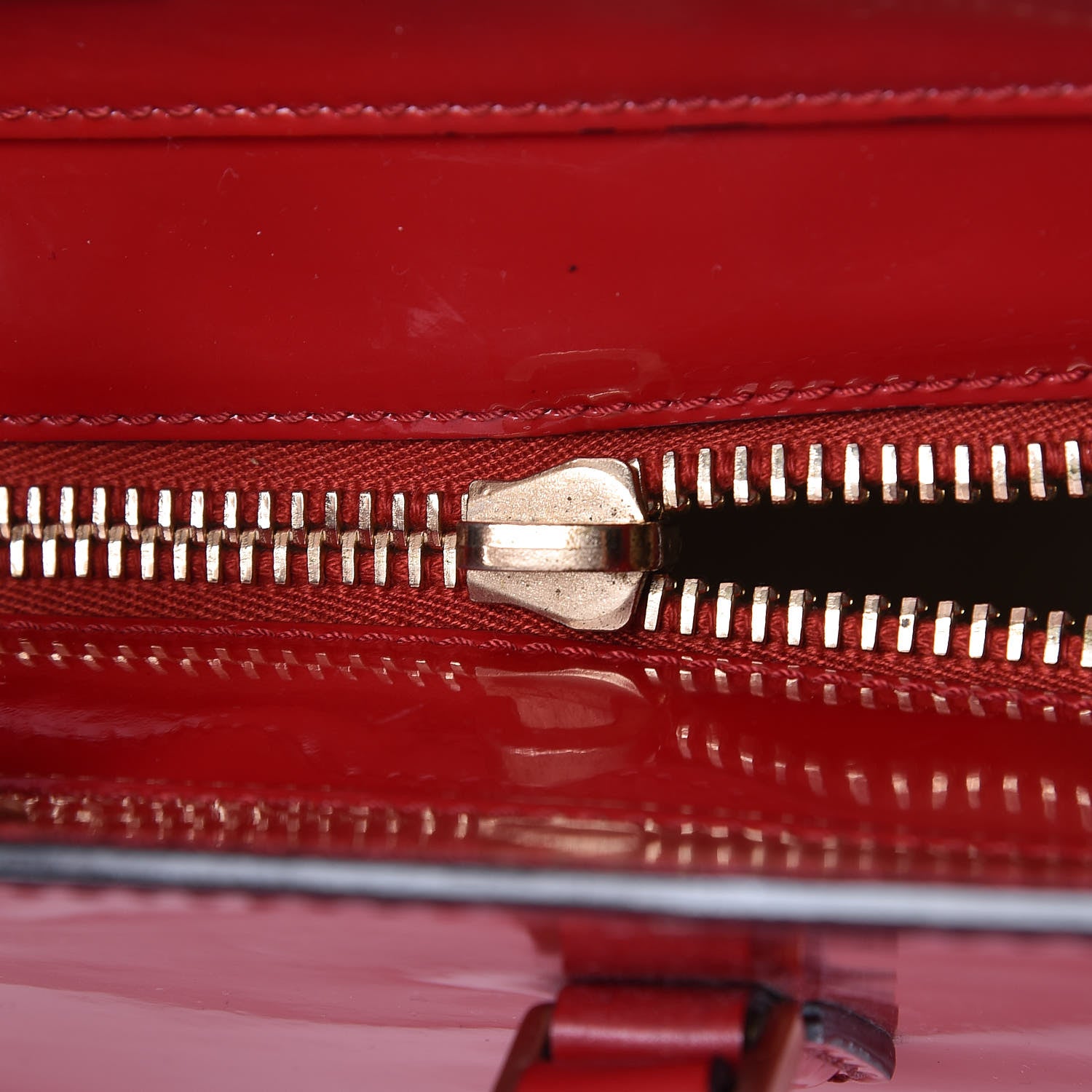 Valentino Garavani Patent Monochrome Rockstud Double Handle Tote Rosso Valentino 9 of 15