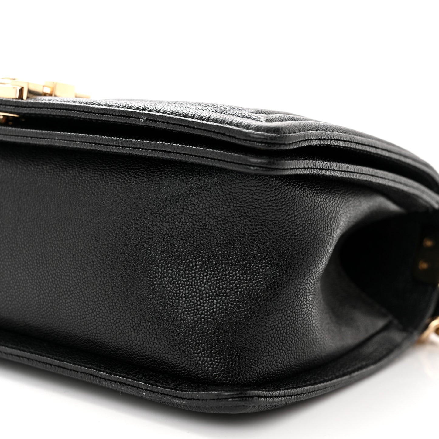 Caviar Chevron Quilted Medium Boy Flap Black