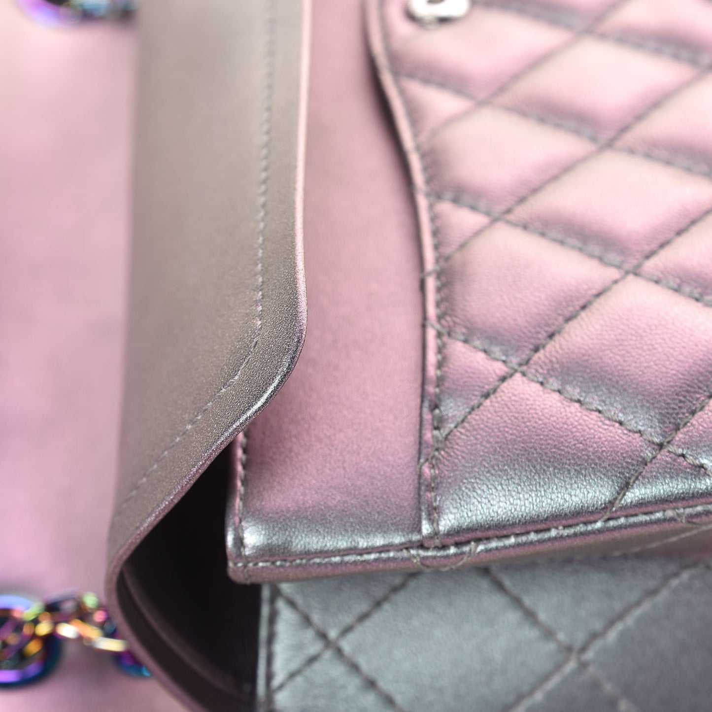 Iridescent Lambskin Quilted 2.55 Reissue 226 Flap Light Purple