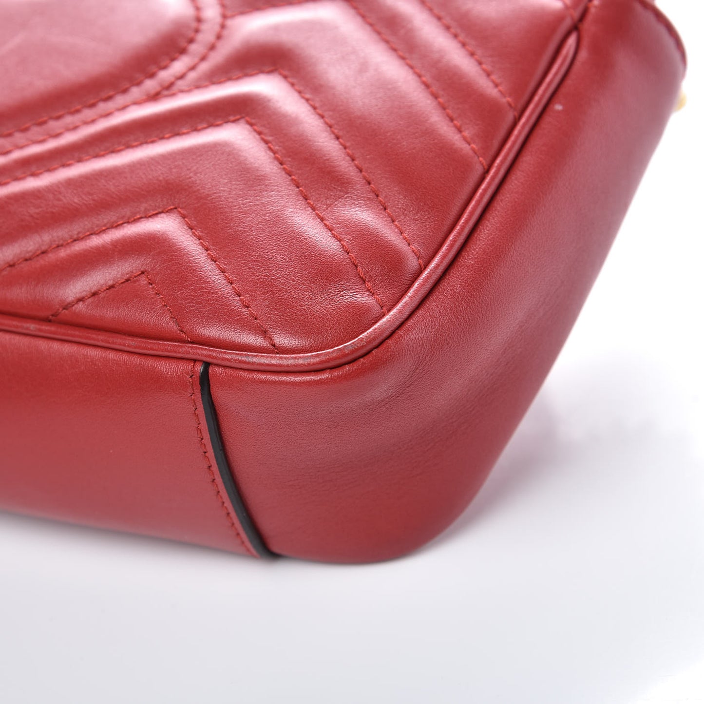 Calfskin Matelasse Mini GG Marmont Shoulder Bag Hibiscus Red