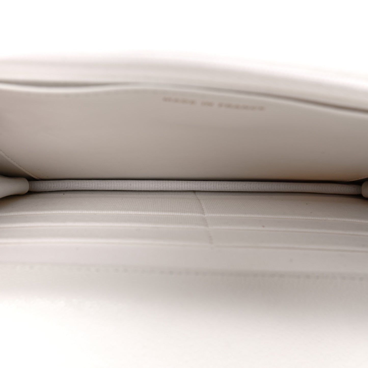 Caviar Quilted Wallet On Chain WOC White