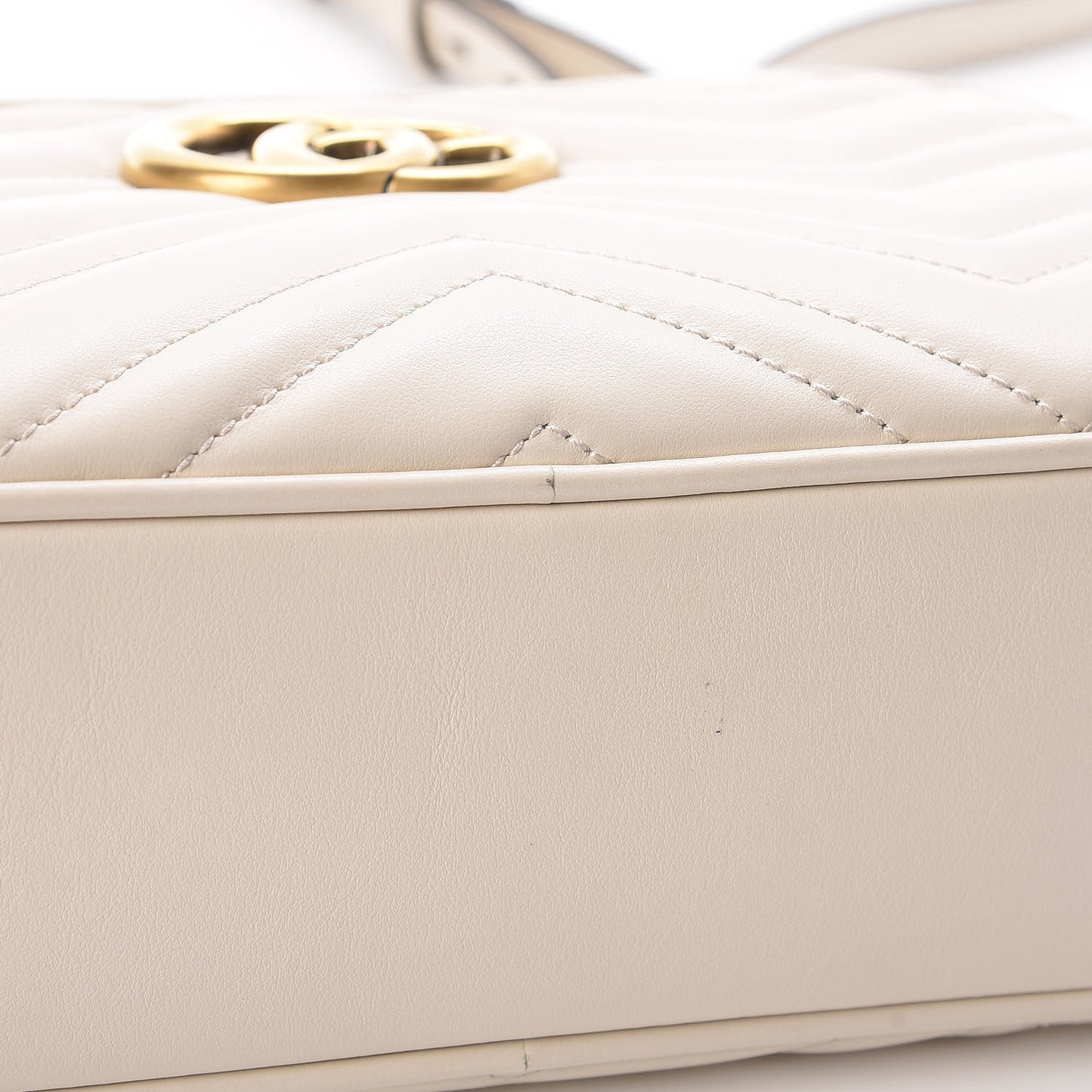 Calfskin Matelasse Small GG Marmont Chain Shoulder Bag White