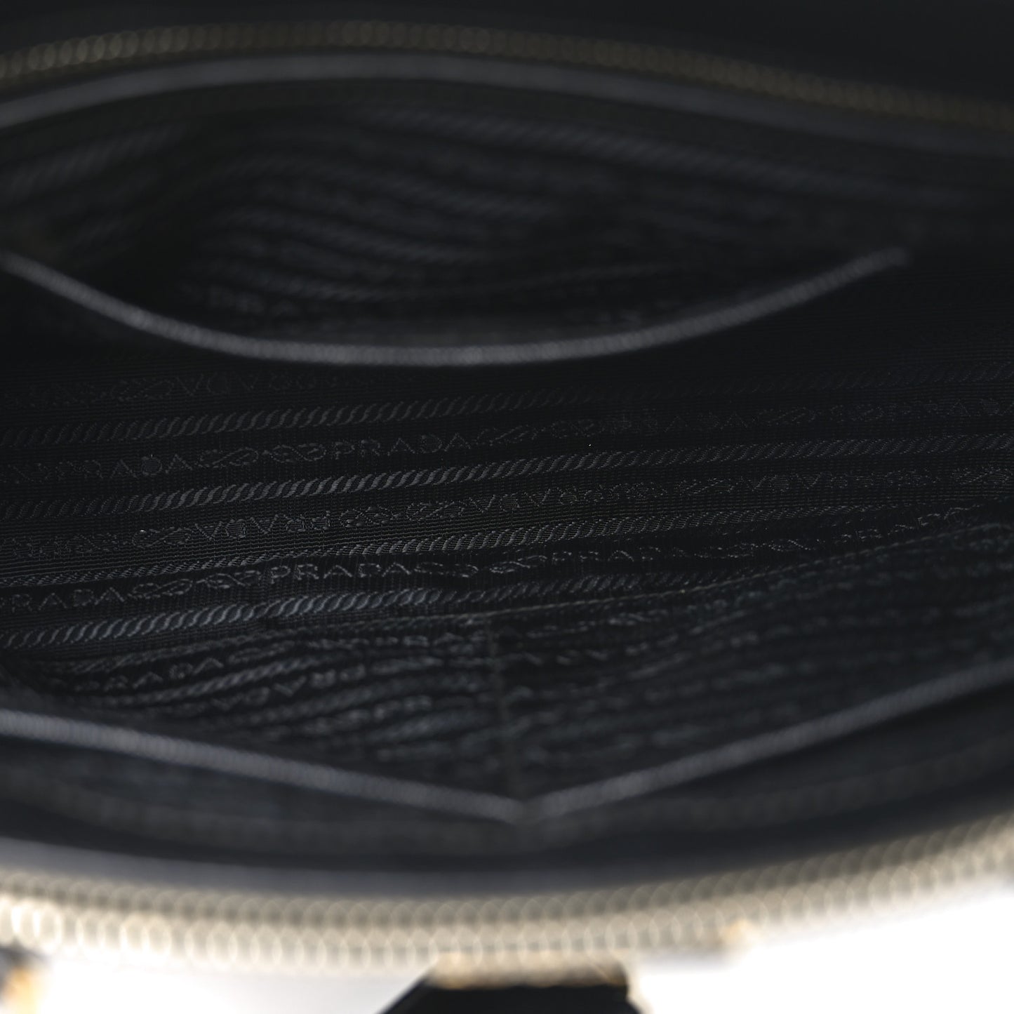Saffiano Medium Galleria Double Zip Tote Black