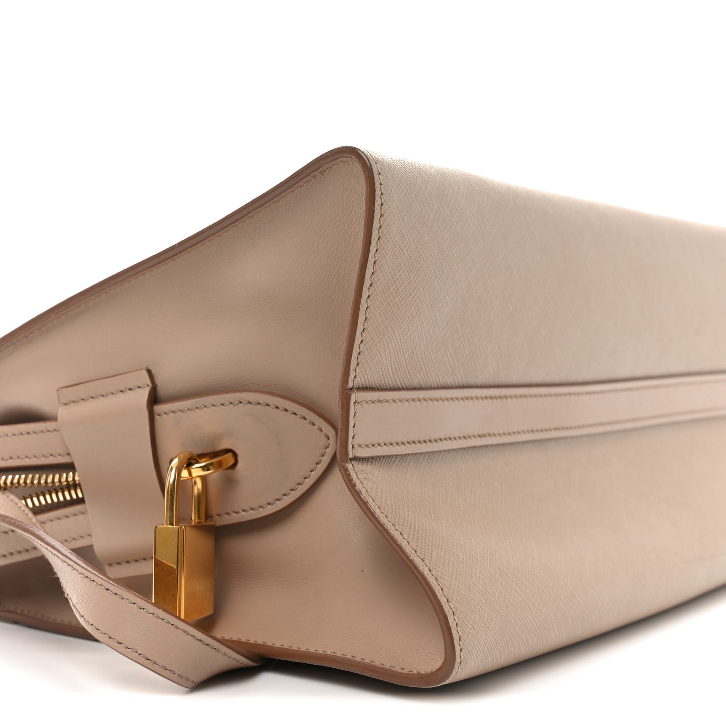 Saffiano City Calfskin Medium Esplanade Cammeo