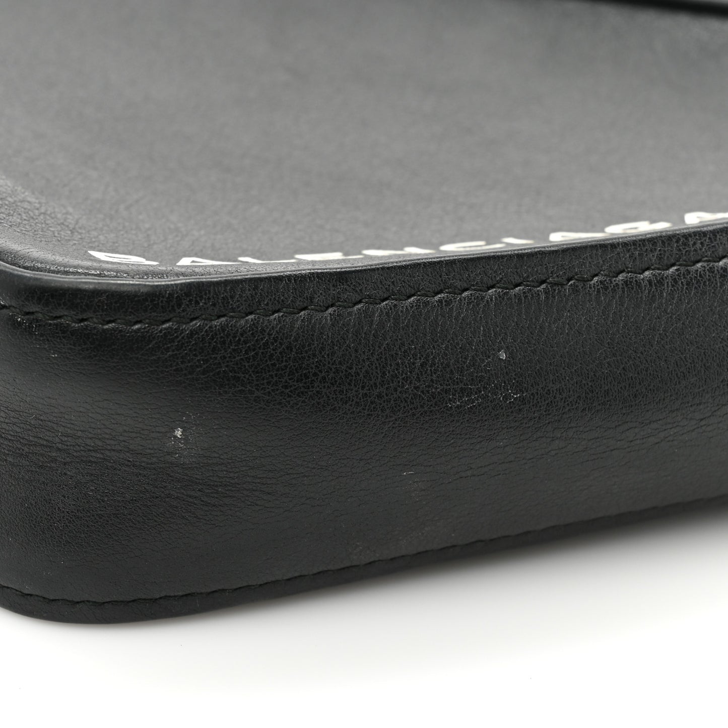 Calfskin M Triangle Pouch Black