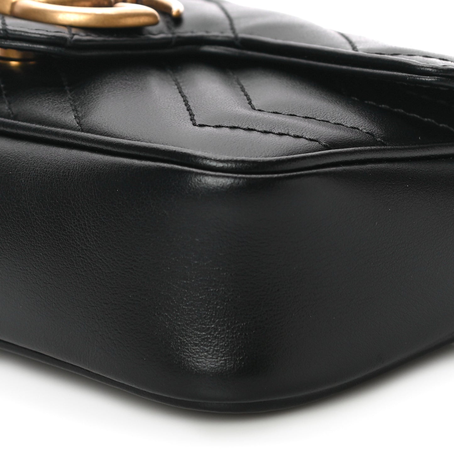 Calfskin Matelasse Super Mini GG Marmont Shoulder Bag Black