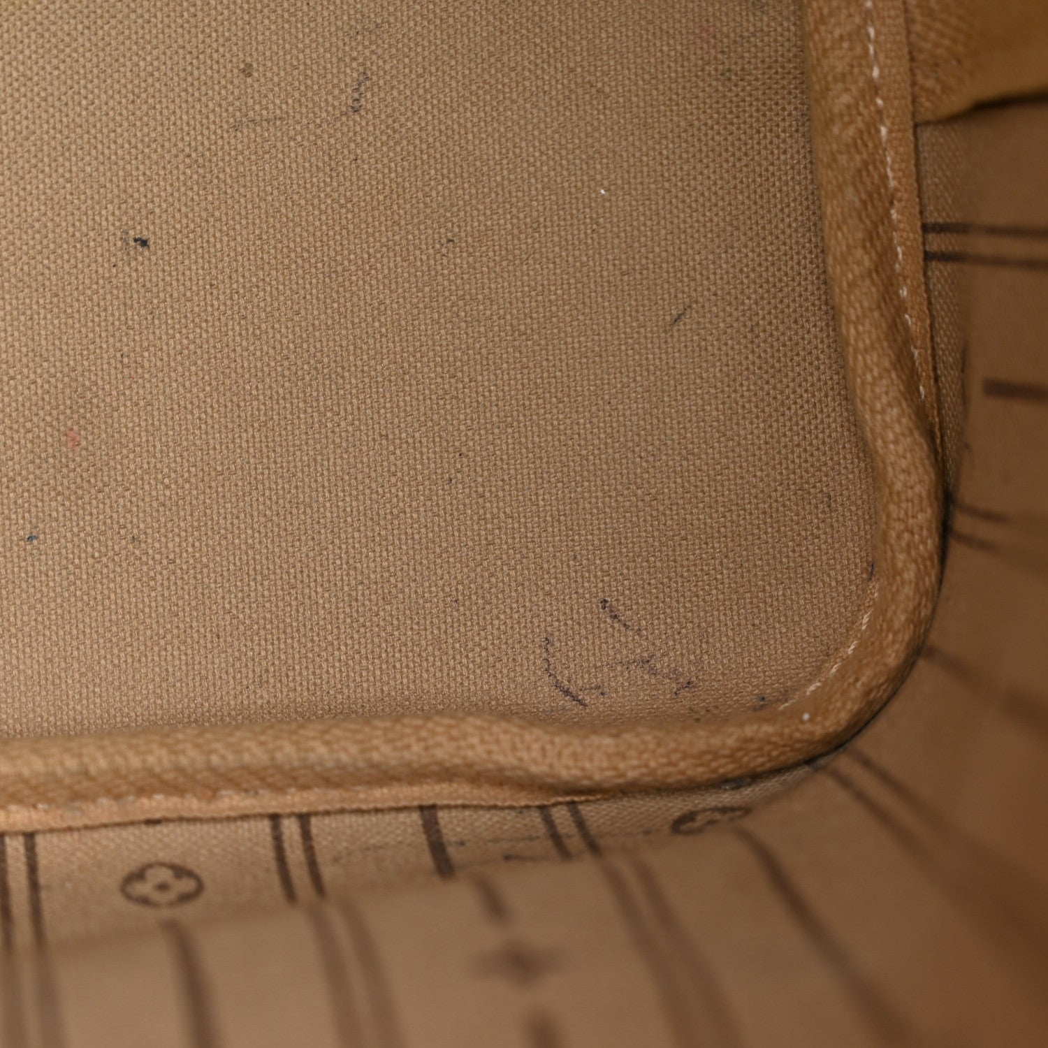Louis Vuitton Monogram Neverfull MM 10 of 13