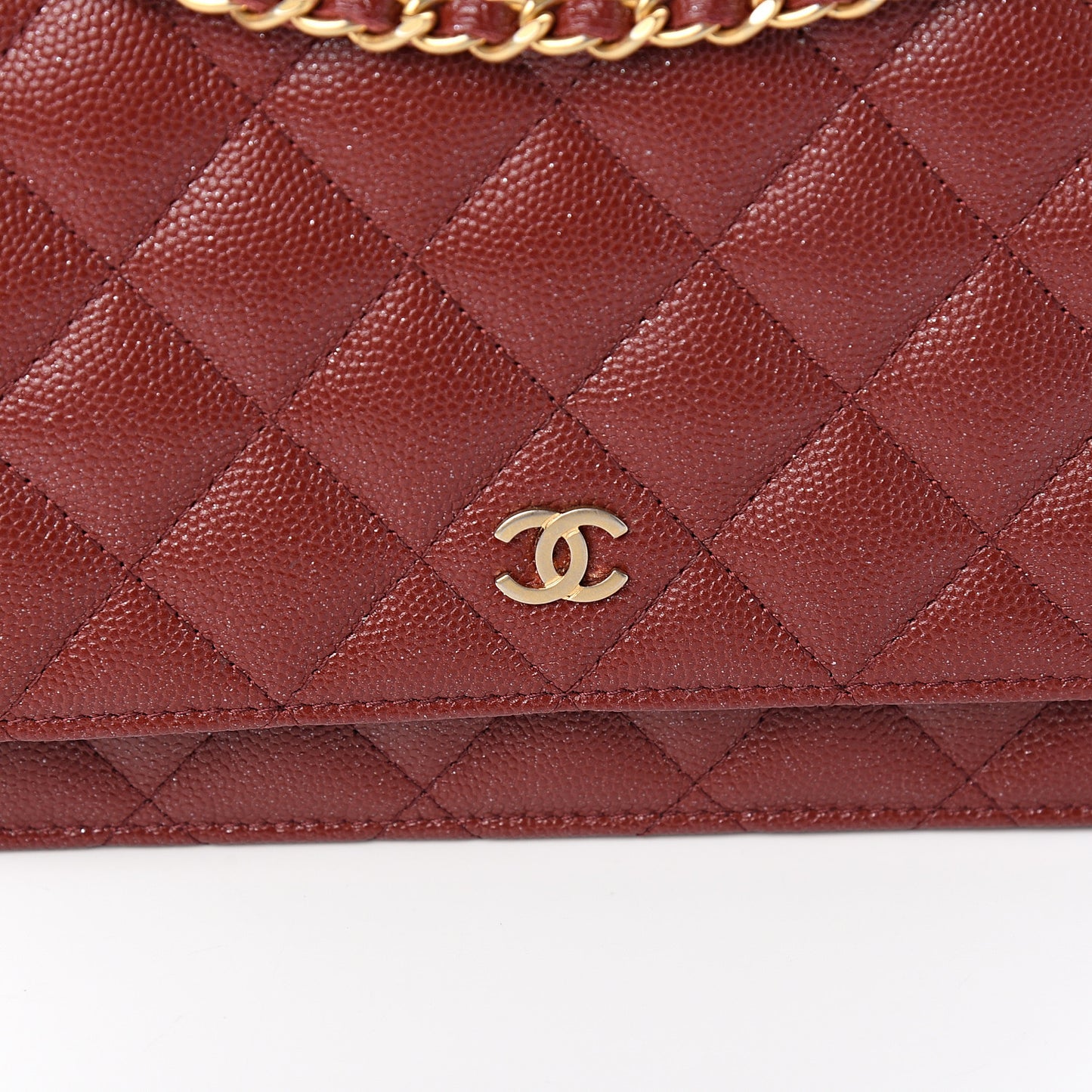 Iridescent Caviar Quilted Wallet On Chain WOC Burgundy