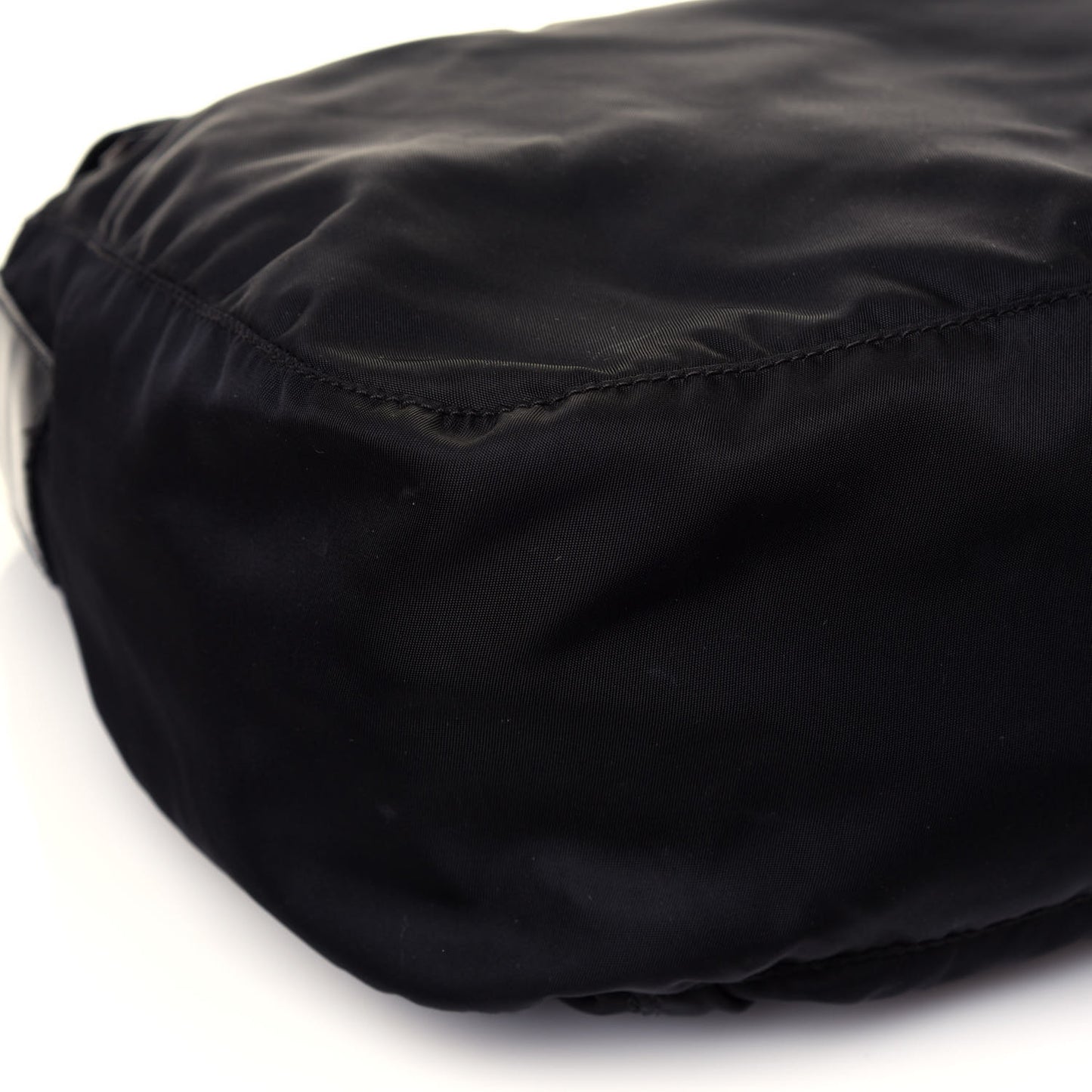 Nylon Vela Messenger Bag Black