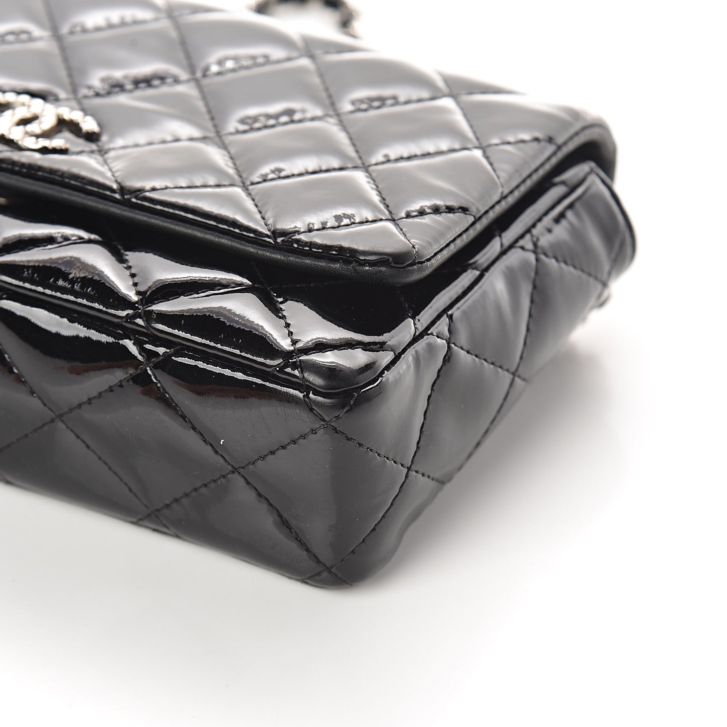 Patent Quilted Brilliant Wallet On Chain WOC Black