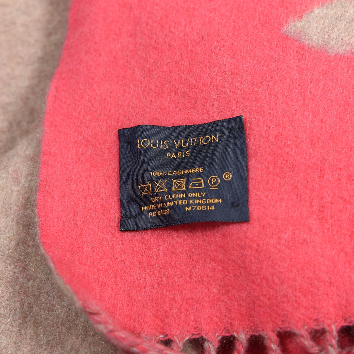 Louis Vuitton Cashmere Monogram Reykjavik Scarf White Pink 3 of 3