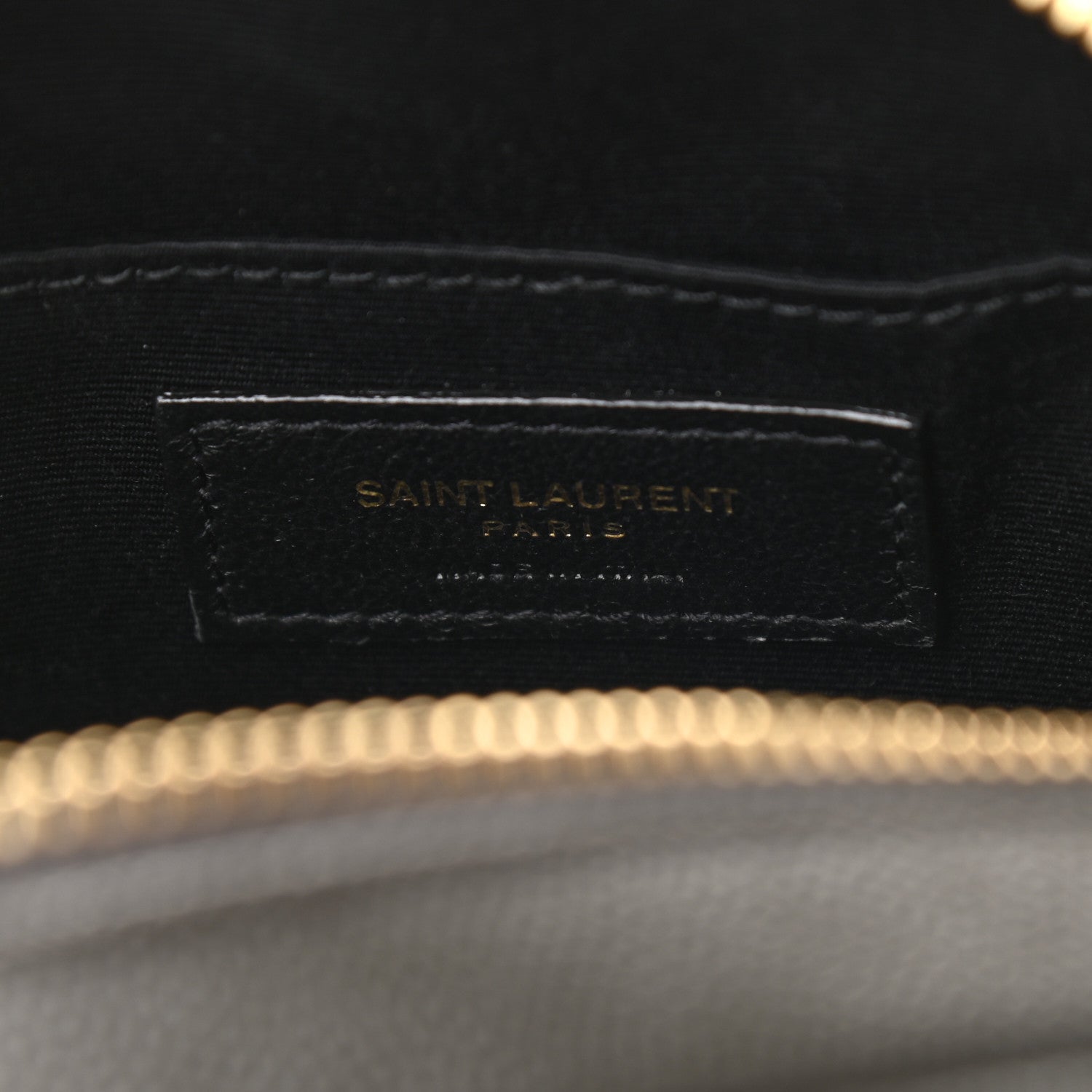 Saint Laurent Grain De Poudre Matelasse Chevron Quilted Round Vinyle Camera Bag Pebble 5 of 7