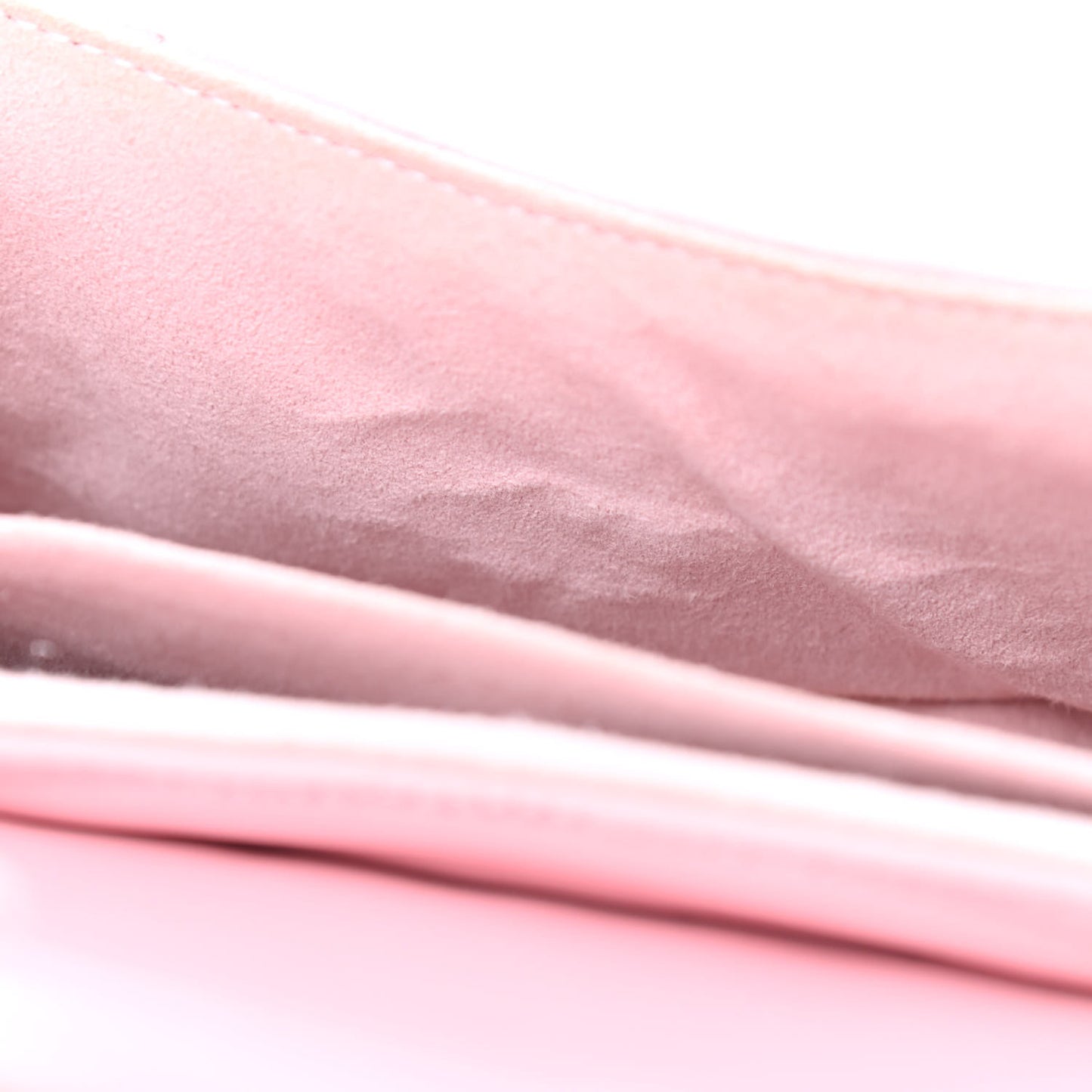 Calfskin New Wave Chain MM Smoothie Pink