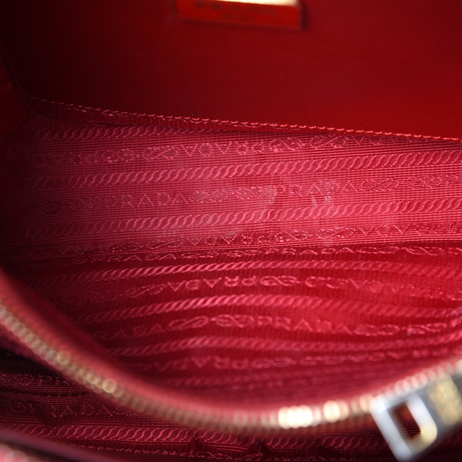 Prada Saffiano Vernice Medium Promenade Tote Rosso 8 of 13