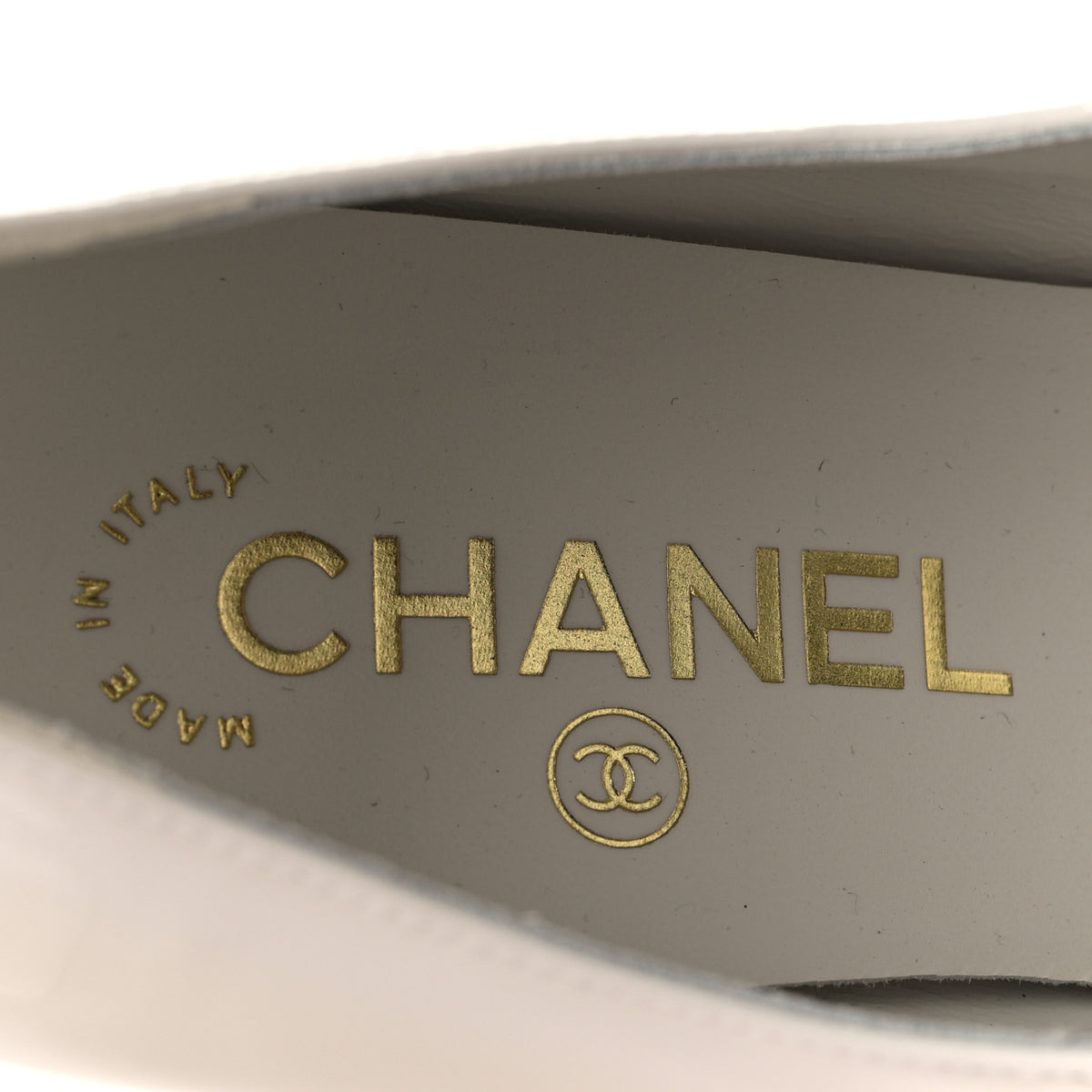 Chanel Patent Calfskin Grosgrain Bow Mary Jane Pumps 38.5 White Black 9 of 10
