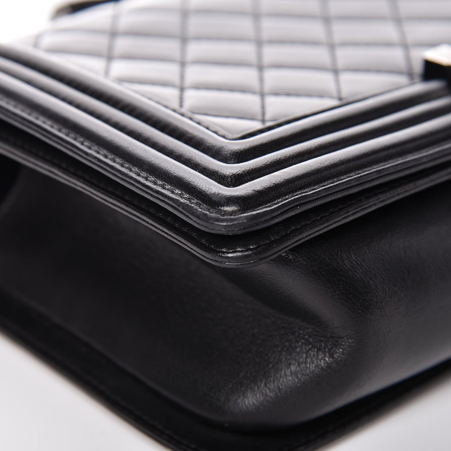 Lambskin Quilted Medium Boy Flap Black