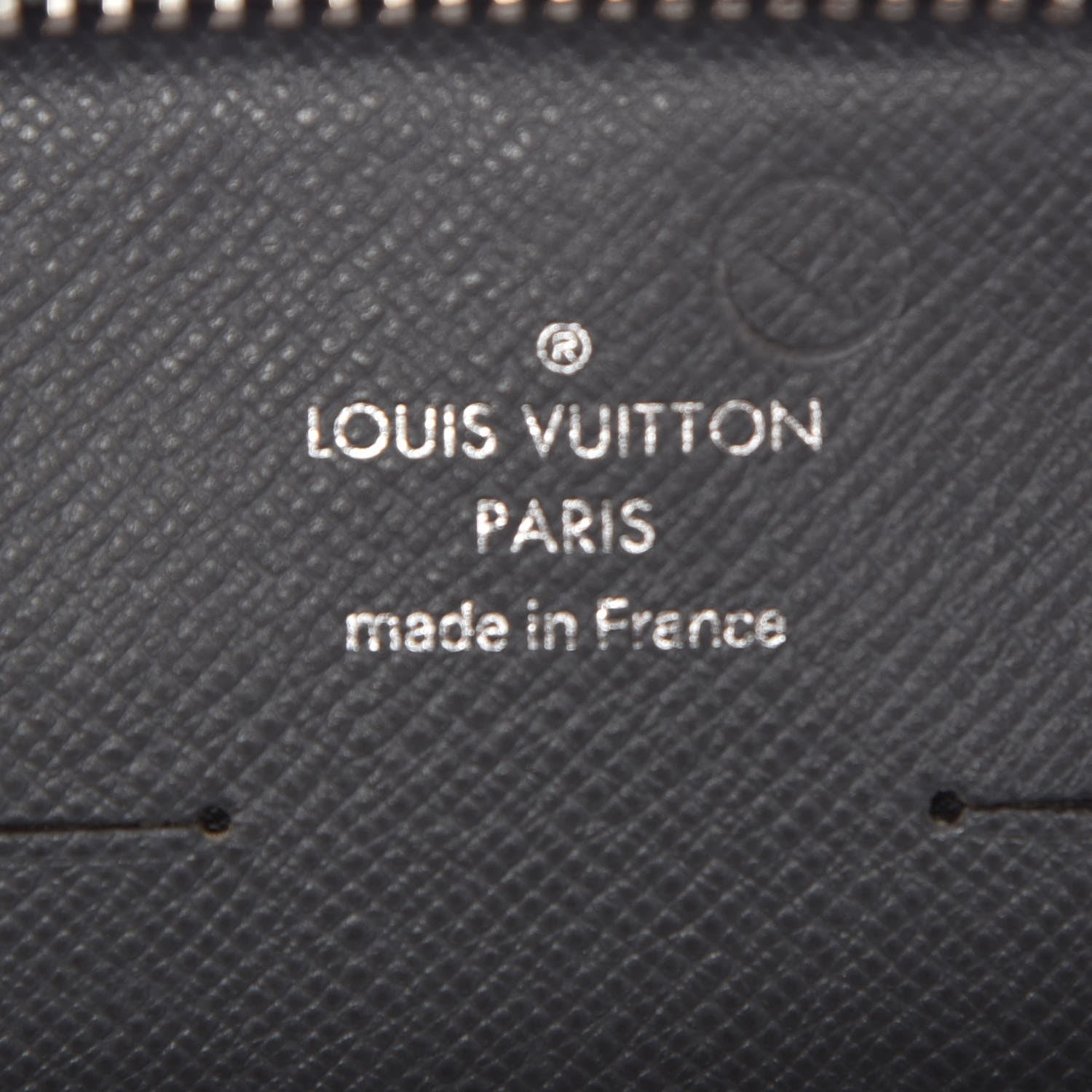 Louis Vuitton Taiga Neo Pavel Glacier 6 of 7