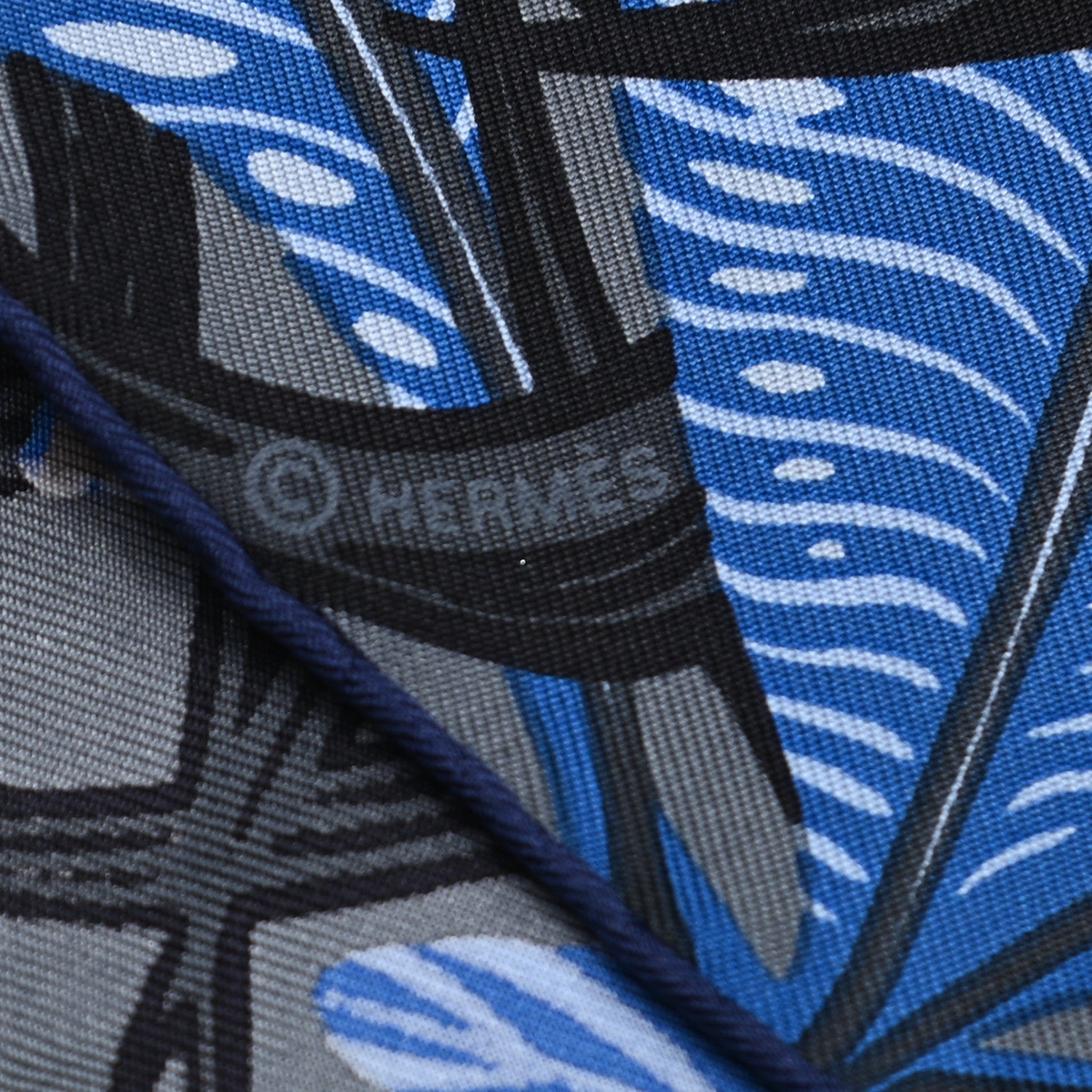 Hermes Silk Jaguar Quetzal Scarf 90 Bleu Jean Camel Marine 4 of 5