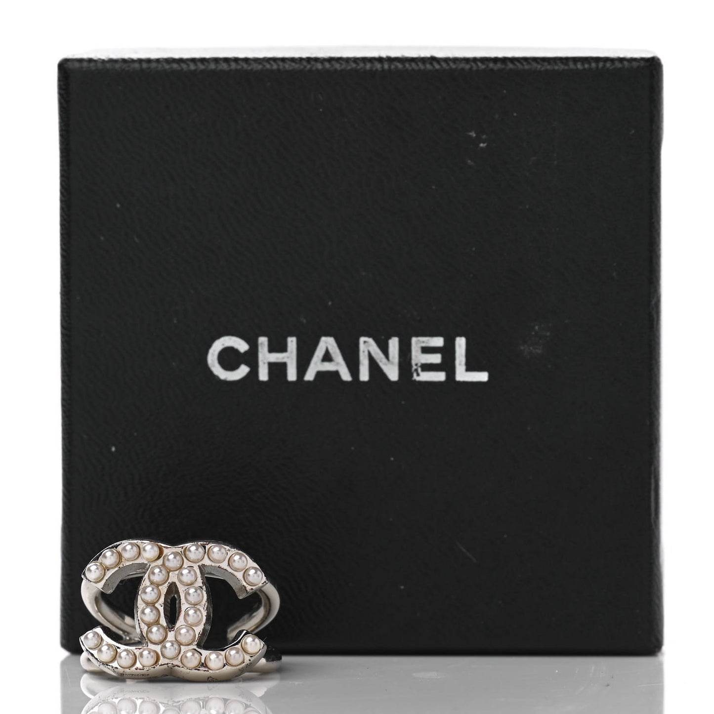 Metal Pearl CC Ring 6.5 Silver